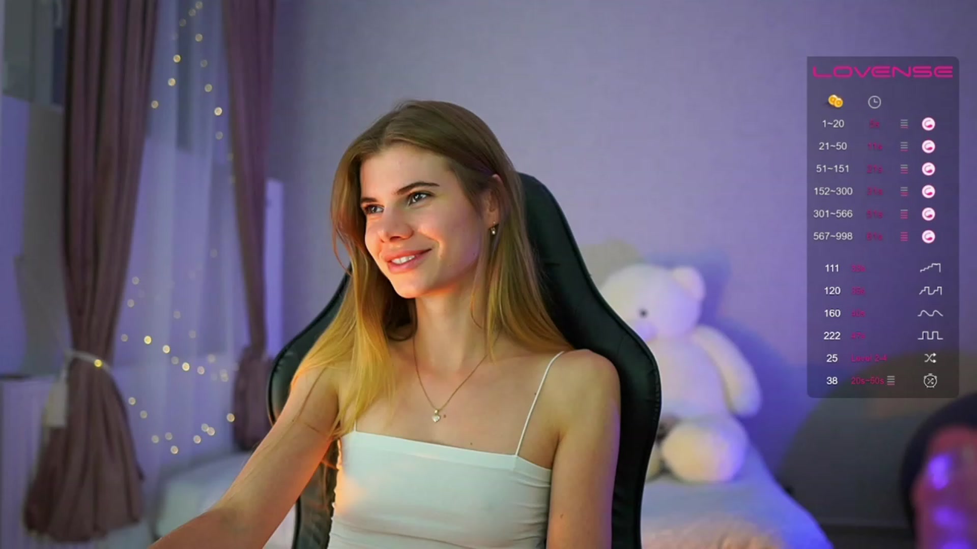 Gallery image thumbnail from RileyReid_18's myfreecams stream on, 05/31/2023, 22:36 image 19 of 20