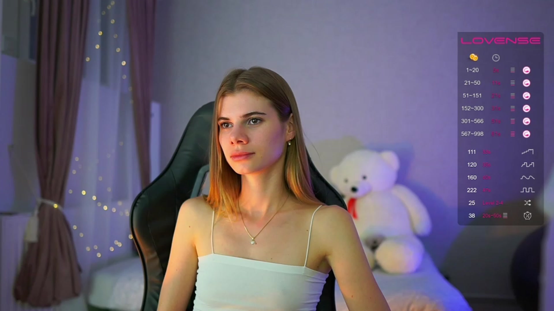 Gallery image thumbnail from RileyReid_18's myfreecams stream on, 05/31/2023, 22:36 image 12 of 20