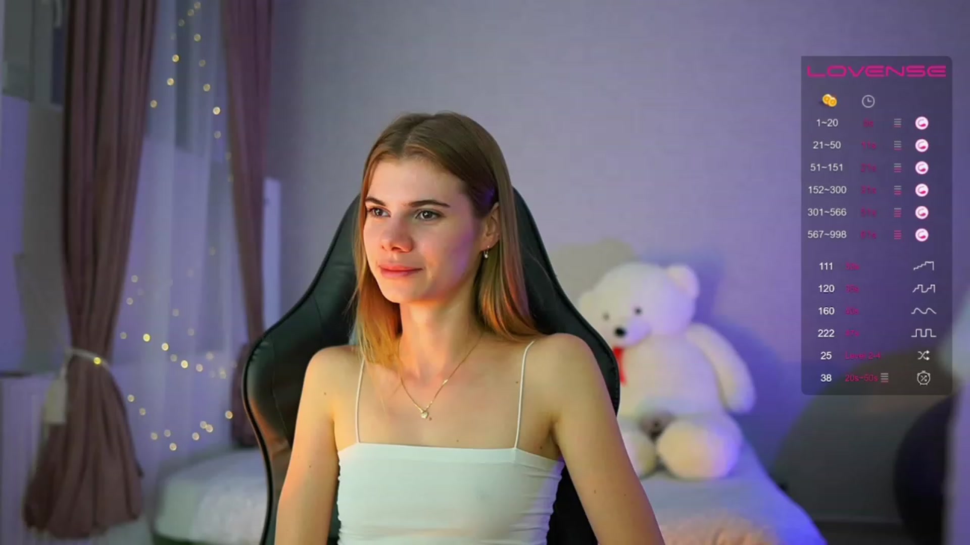 Gallery image thumbnail from RileyReid_18's myfreecams stream on, 05/31/2023, 22:36 image 6 of 20