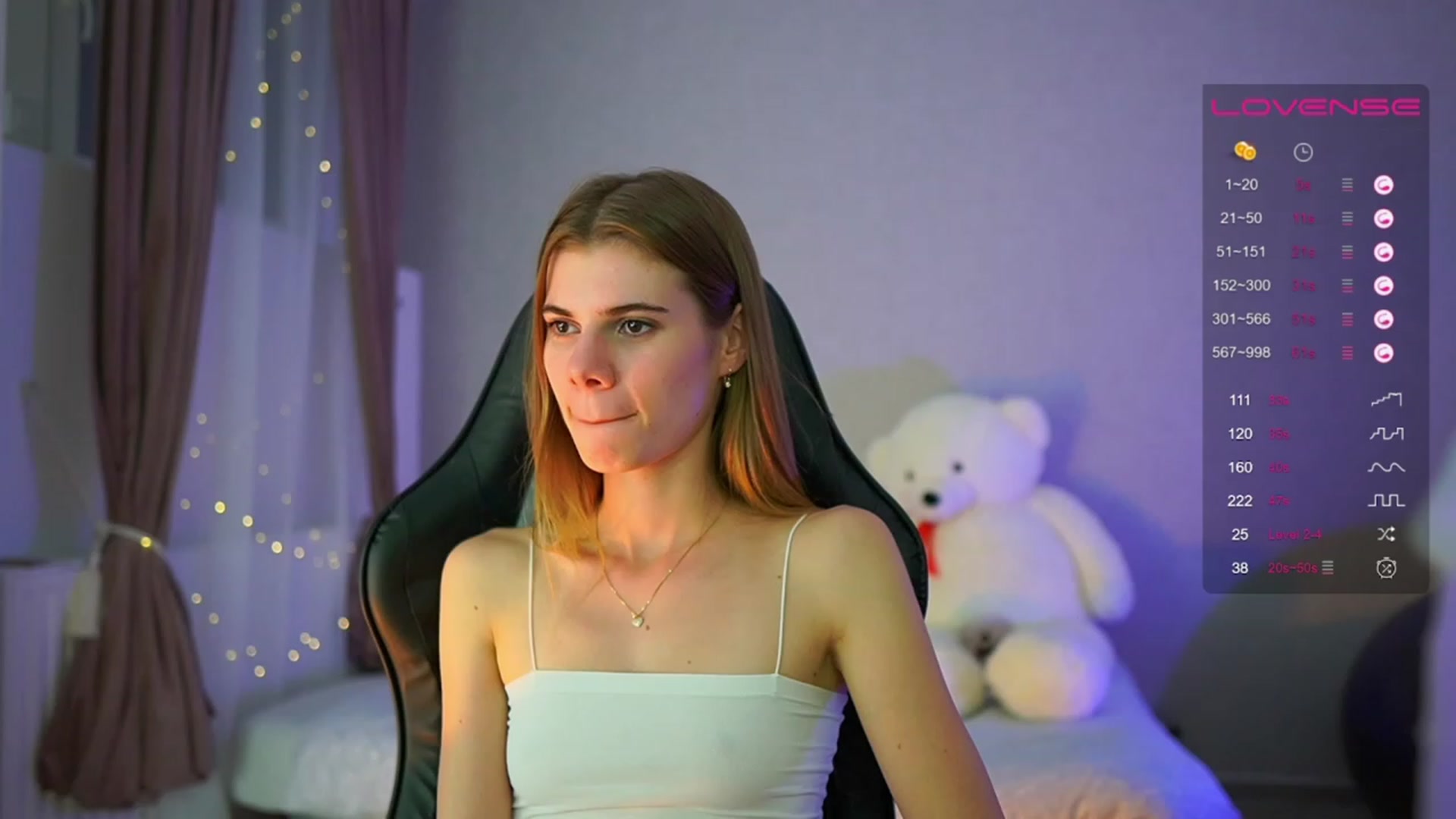 Gallery image thumbnail from RileyReid_18's myfreecams stream on, 05/31/2023, 22:36 image 7 of 20