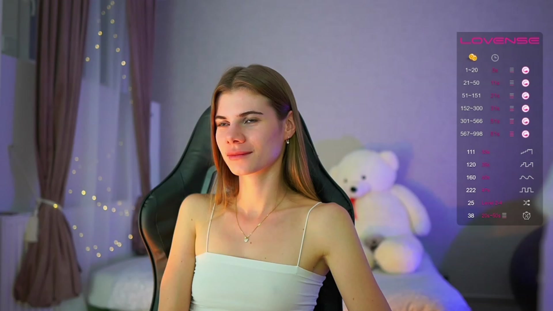 Gallery image thumbnail from RileyReid_18's myfreecams stream on, 05/31/2023, 22:36 image 2 of 20