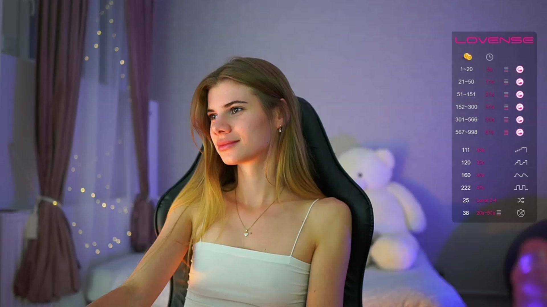 Gallery image thumbnail from RileyReid_18's myfreecams stream on, 05/31/2023, 22:36 image 20 of 20