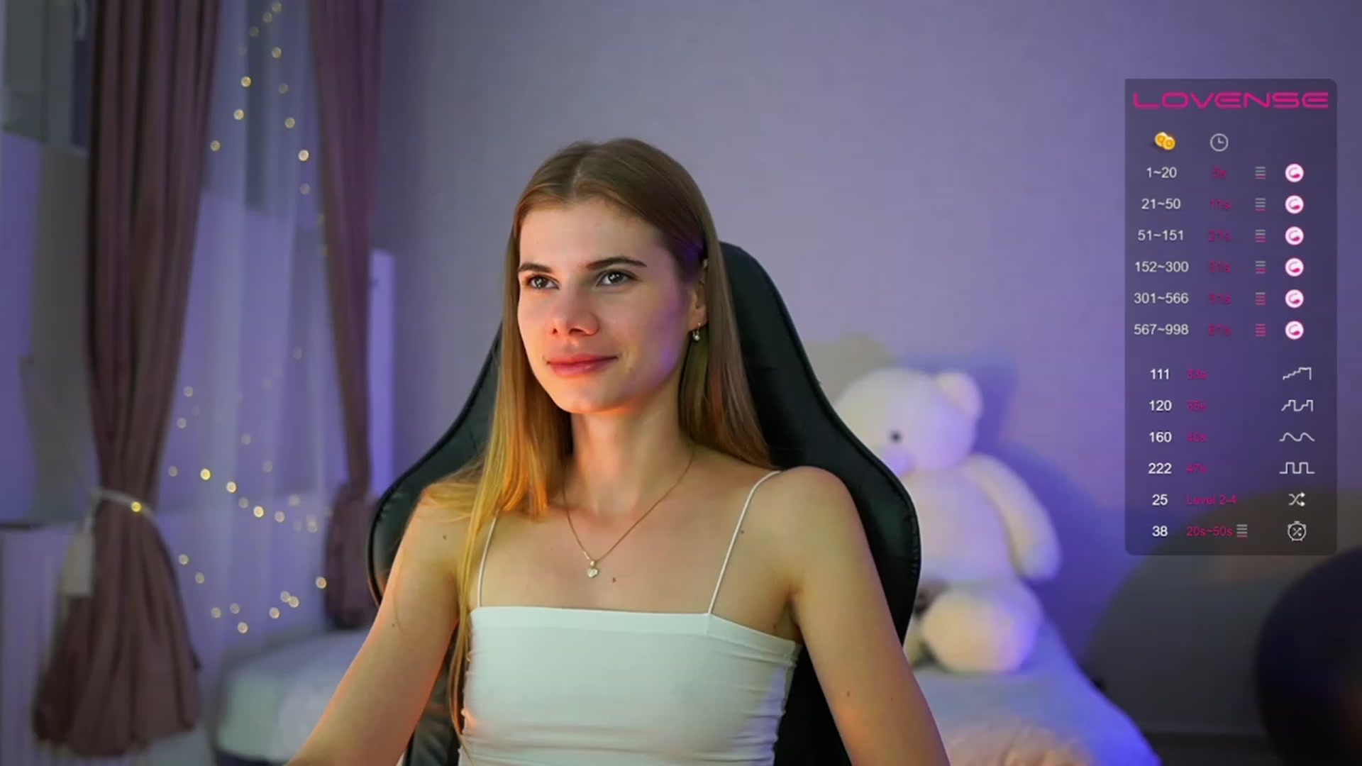 Gallery image thumbnail from RileyReid_18's myfreecams stream on, 05/31/2023, 23:18 image 19 of 20