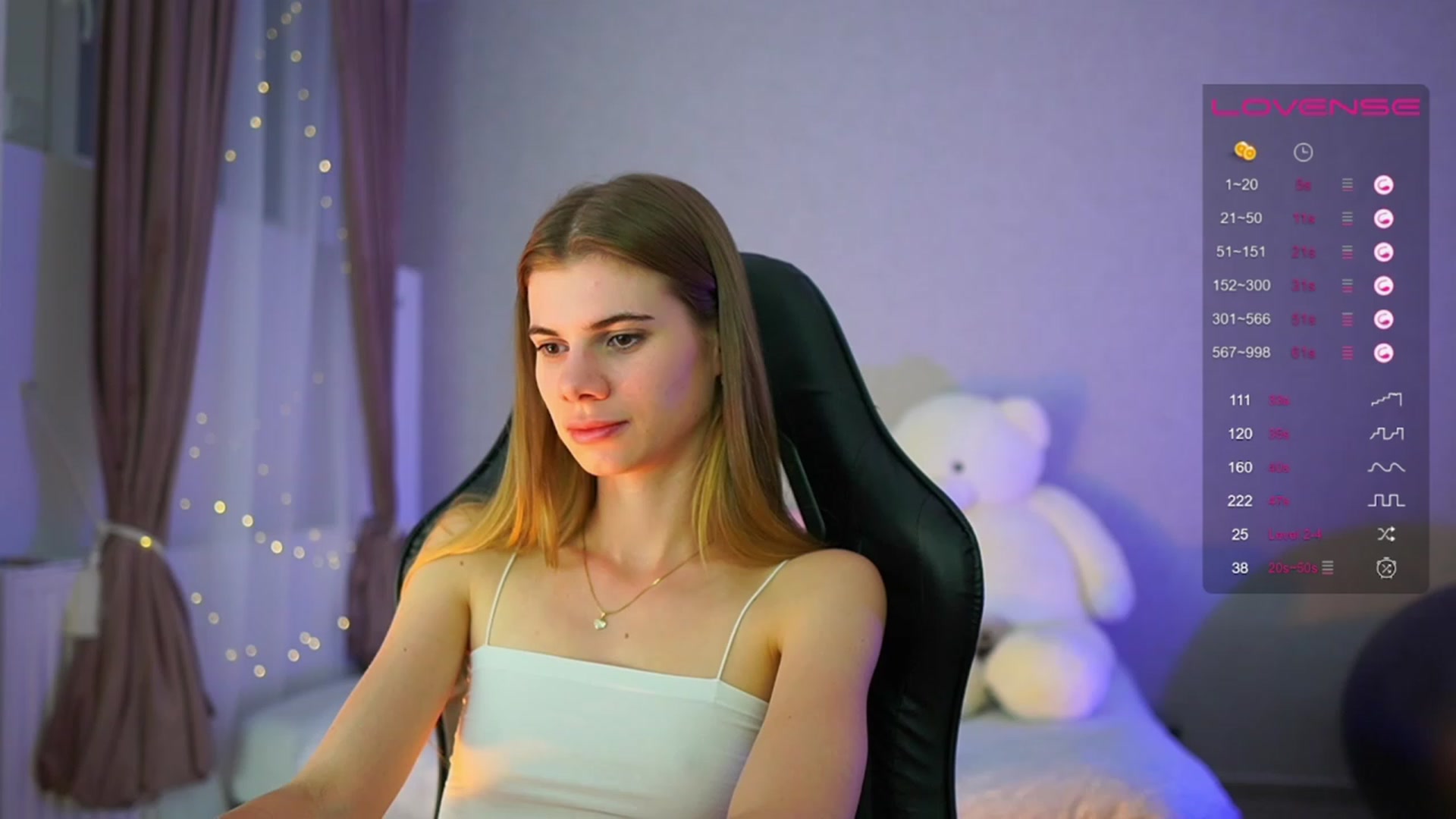 Gallery image thumbnail from RileyReid_18's myfreecams stream on, 05/31/2023, 23:18 image 17 of 20
