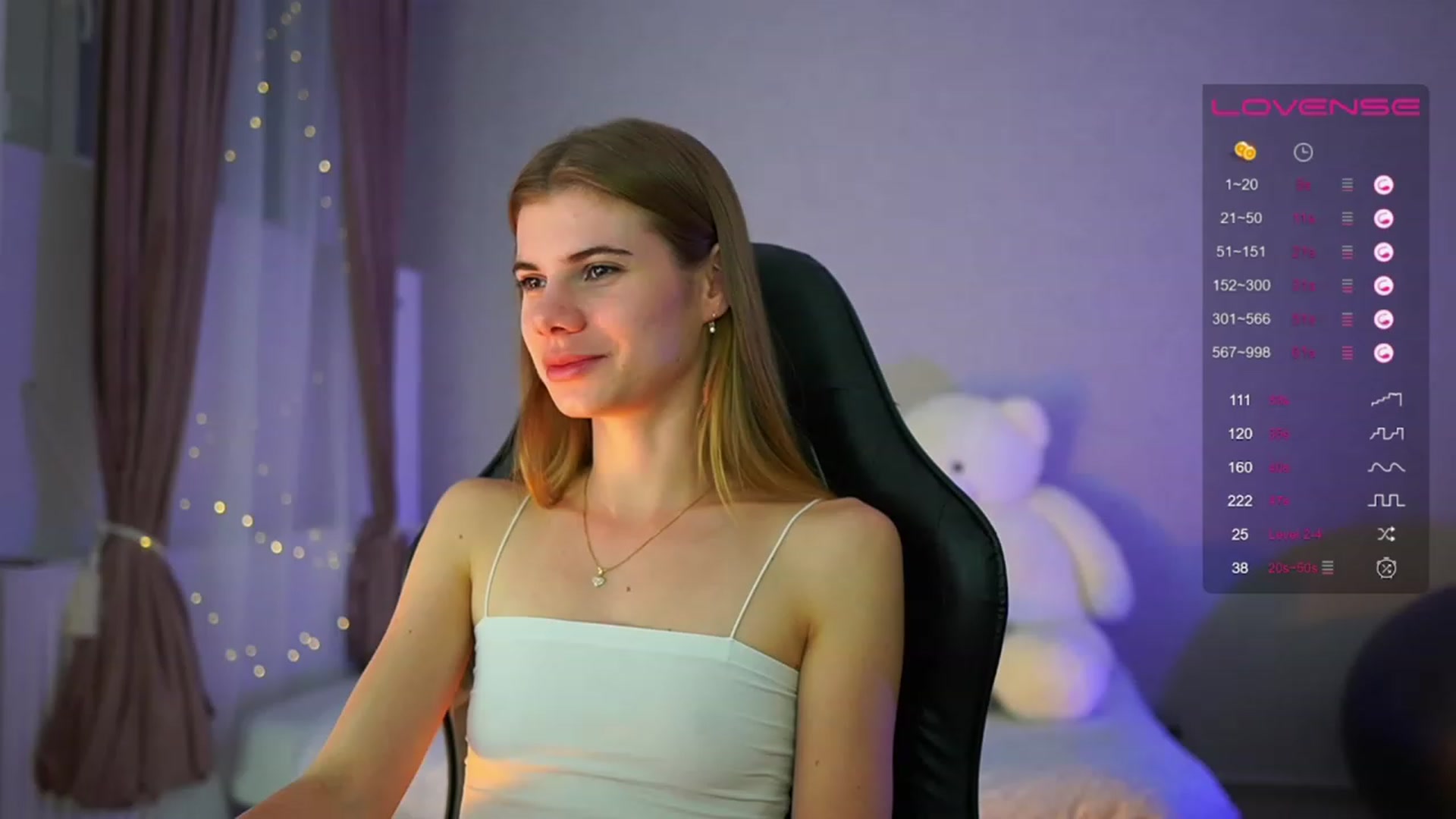 Gallery image thumbnail from RileyReid_18's myfreecams stream on, 05/31/2023, 23:18 image 12 of 20