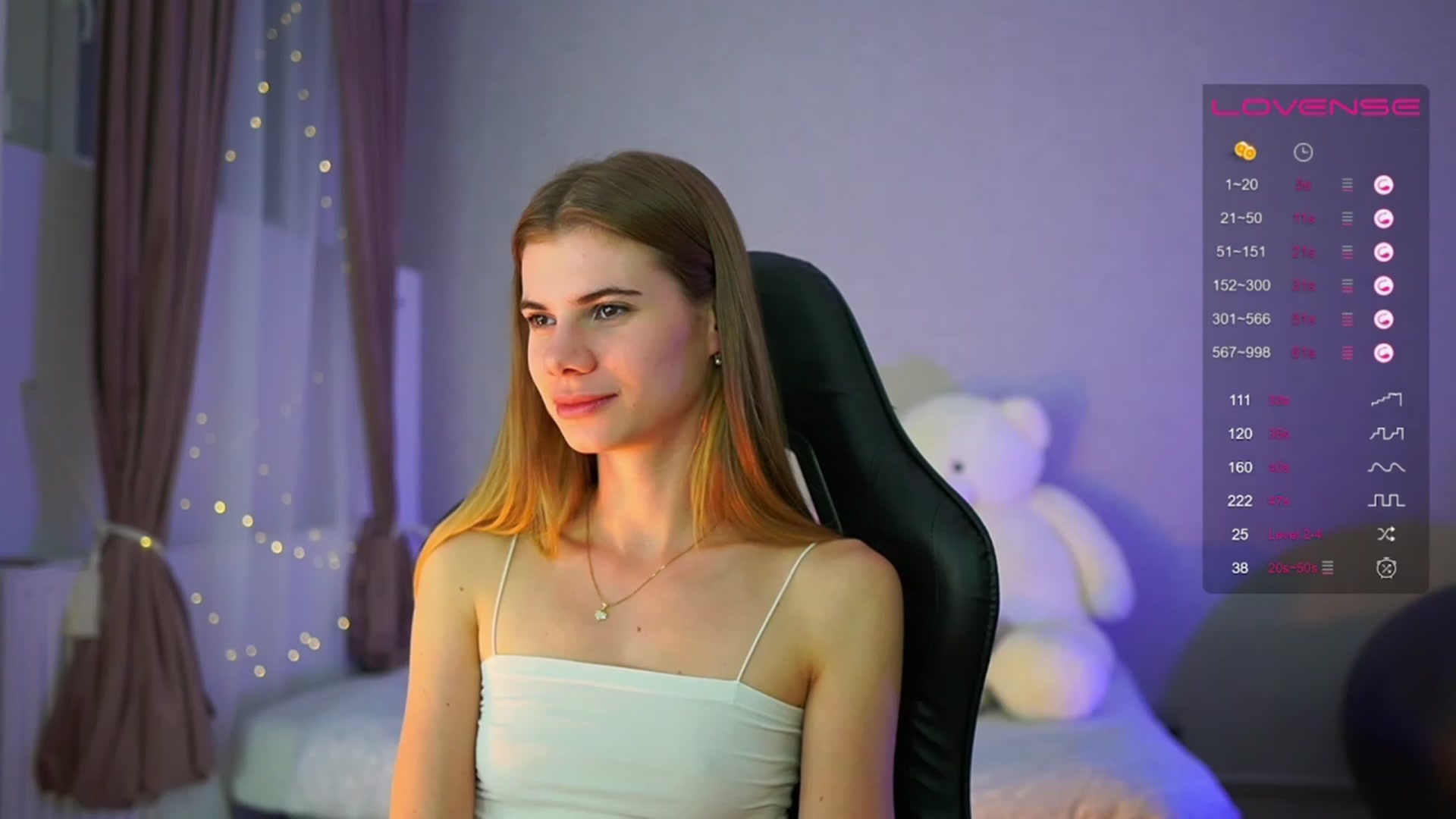 Gallery image thumbnail from RileyReid_18's myfreecams stream on, 05/31/2023, 23:18 image 14 of 20