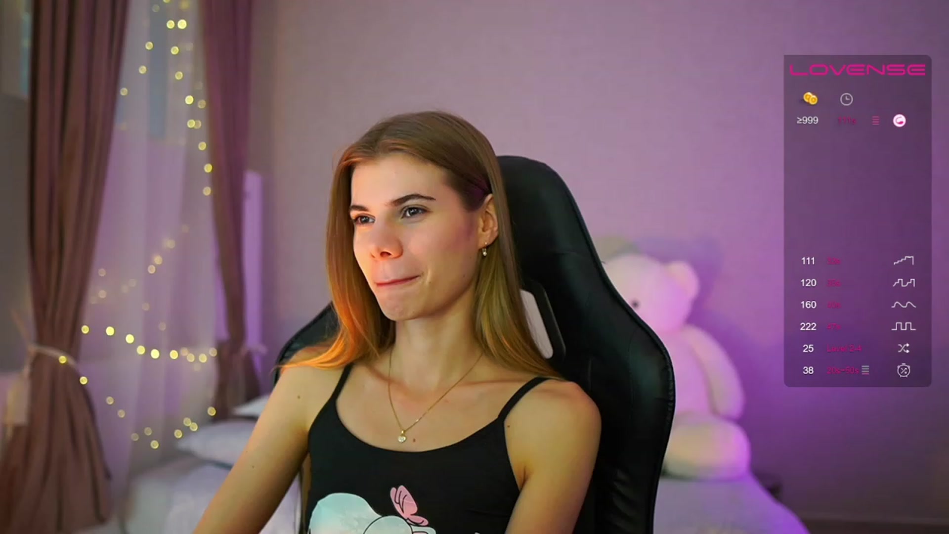 Gallery image thumbnail from RileyReid_18's myfreecams stream on, 06/03/2023, 15:36 image 8 of 20