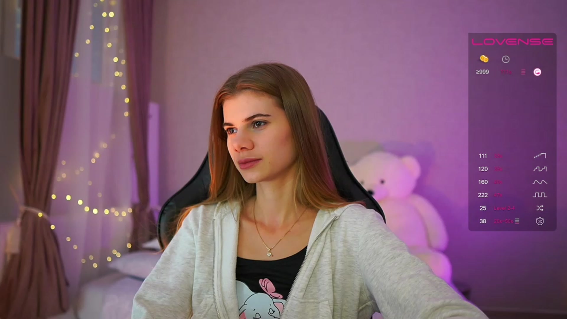 Gallery image thumbnail from RileyReid_18's myfreecams stream on, 06/03/2023, 15:36 image 3 of 20