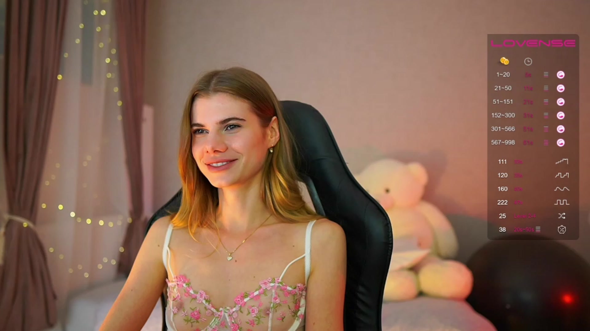 Gallery image thumbnail from RileyReid_18's myfreecams stream on, 06/04/2023, 18:01 image 1 of 20