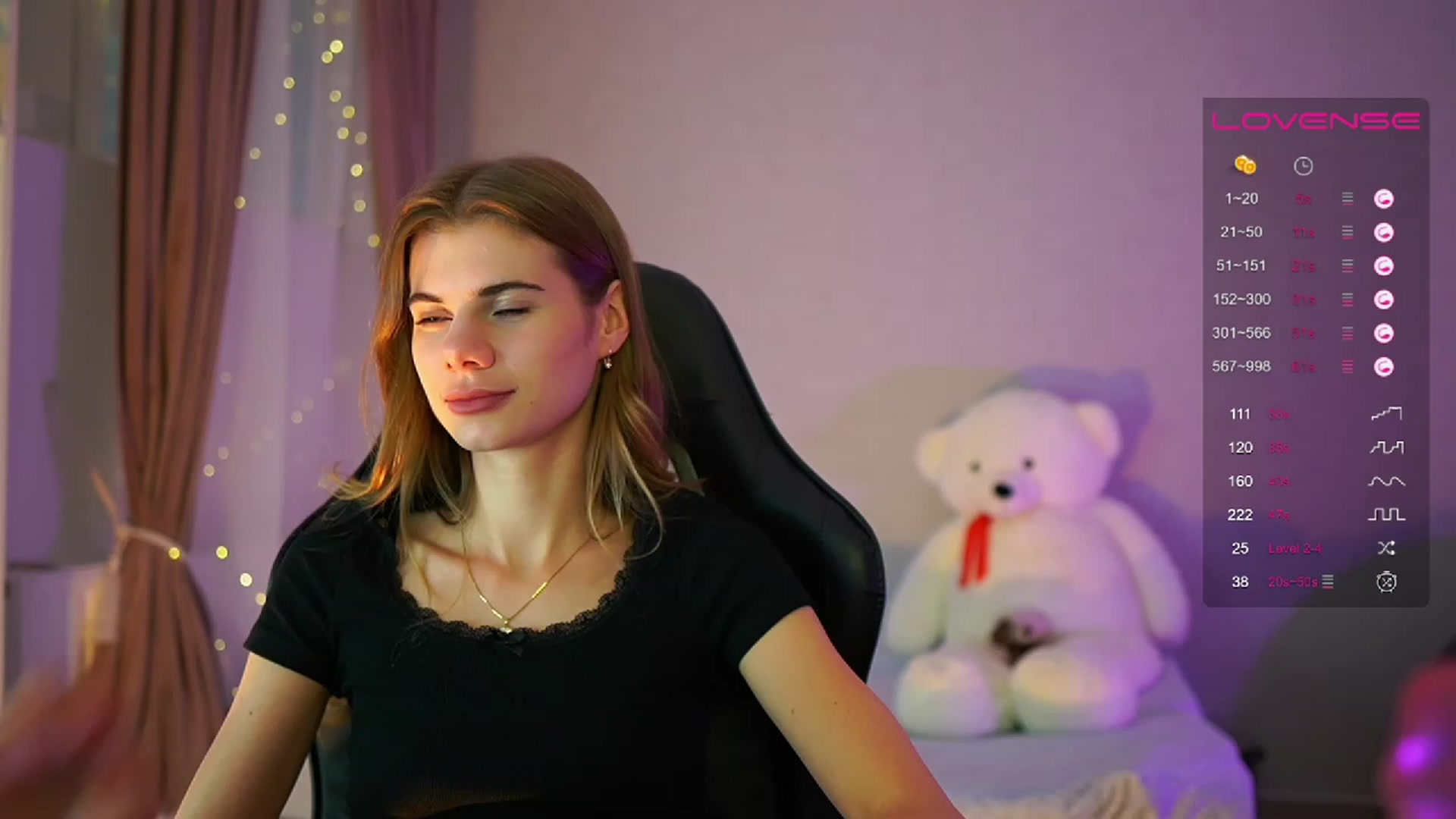 Gallery image thumbnail from RileyReid_18's myfreecams stream on, 06/06/2023, 14:19 image 12 of 20
