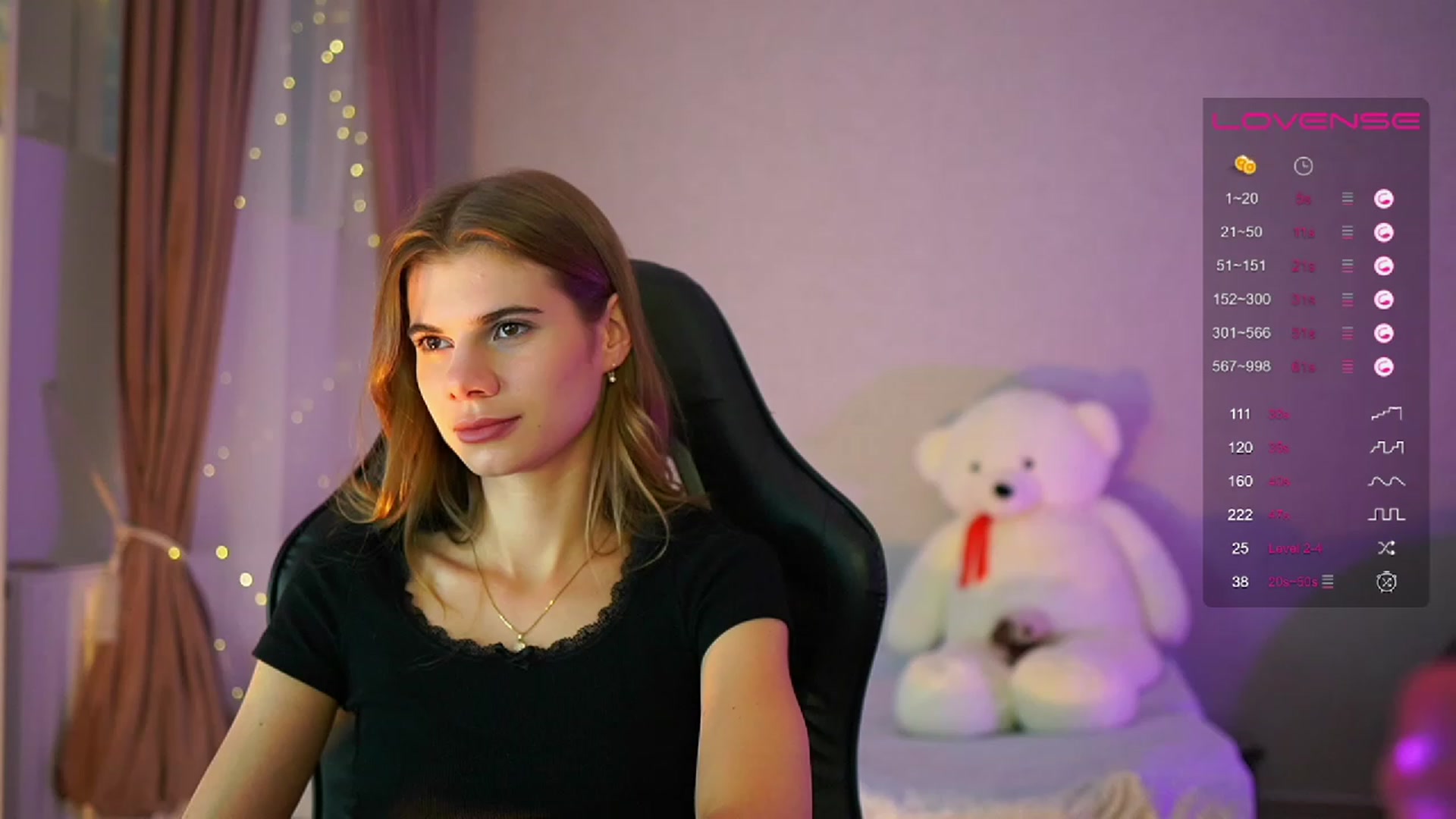 Gallery image thumbnail from RileyReid_18's myfreecams stream on, 06/06/2023, 14:19 image 13 of 20