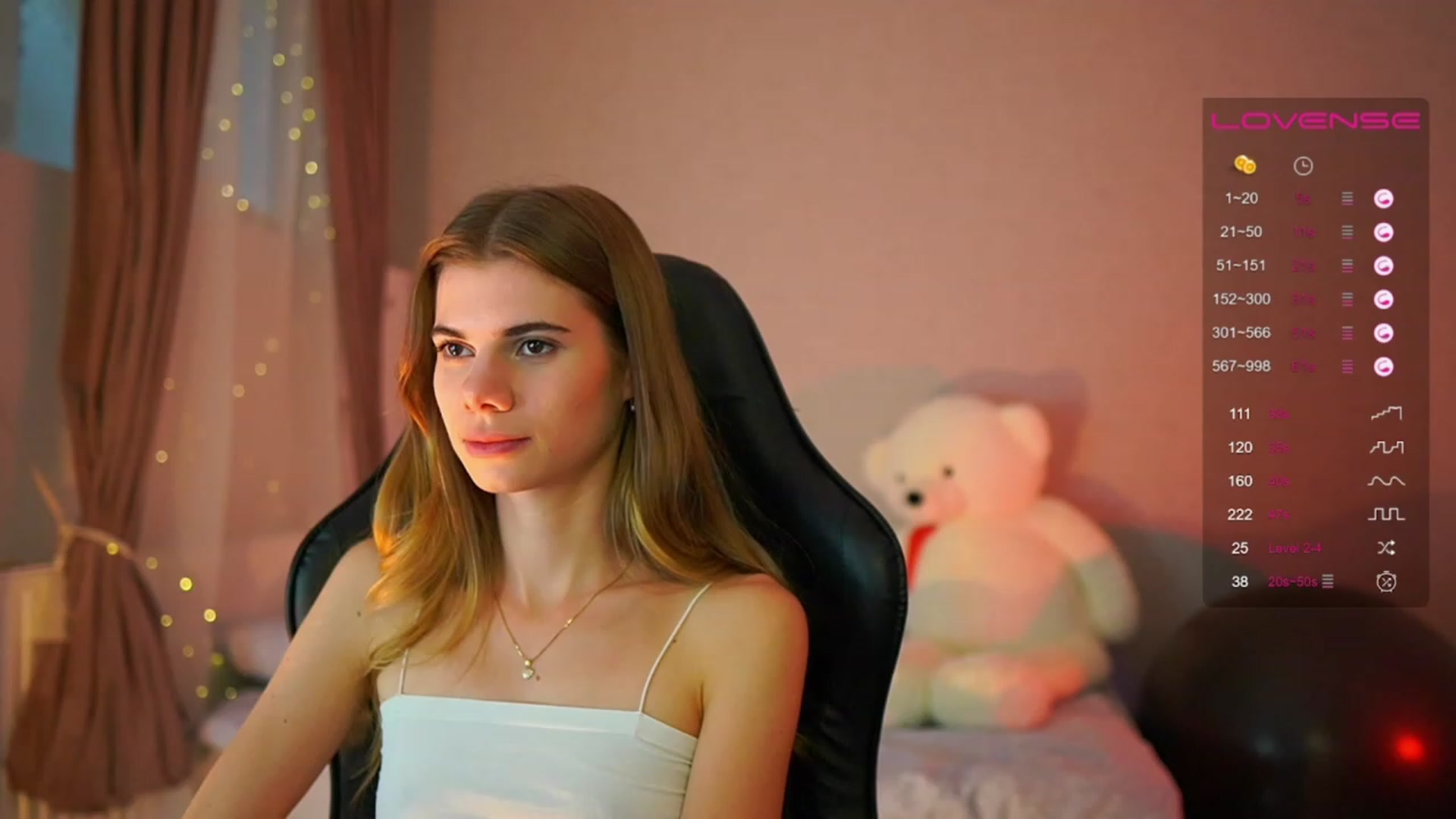 Gallery image thumbnail from RileyReid_18's myfreecams stream on, 06/07/2023, 14:39 image 16 of 20