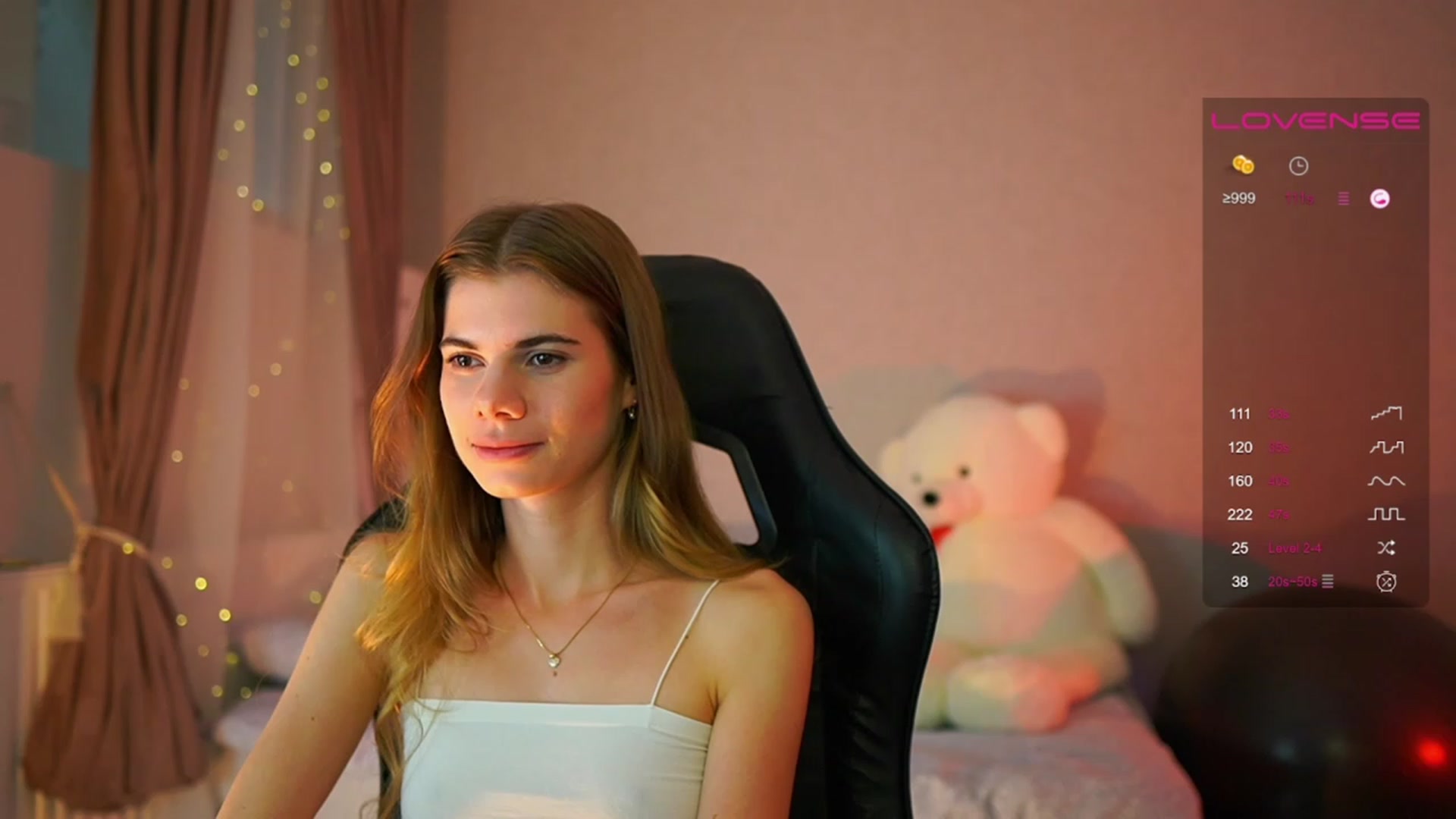 Gallery image thumbnail from RileyReid_18's myfreecams stream on, 06/07/2023, 15:36 image 15 of 20