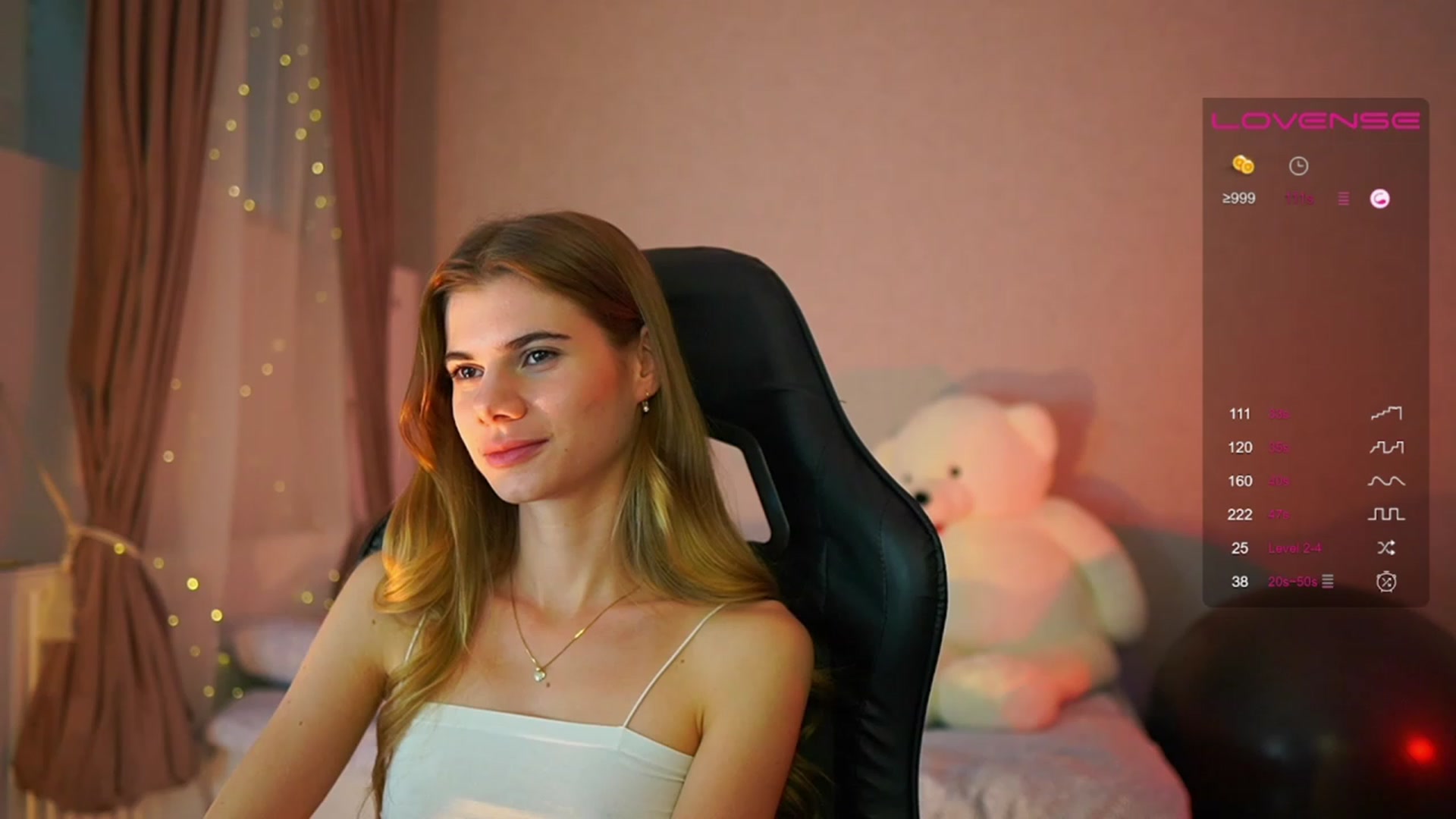 Gallery image thumbnail from RileyReid_18's myfreecams stream on, 06/07/2023, 15:36 image 3 of 20