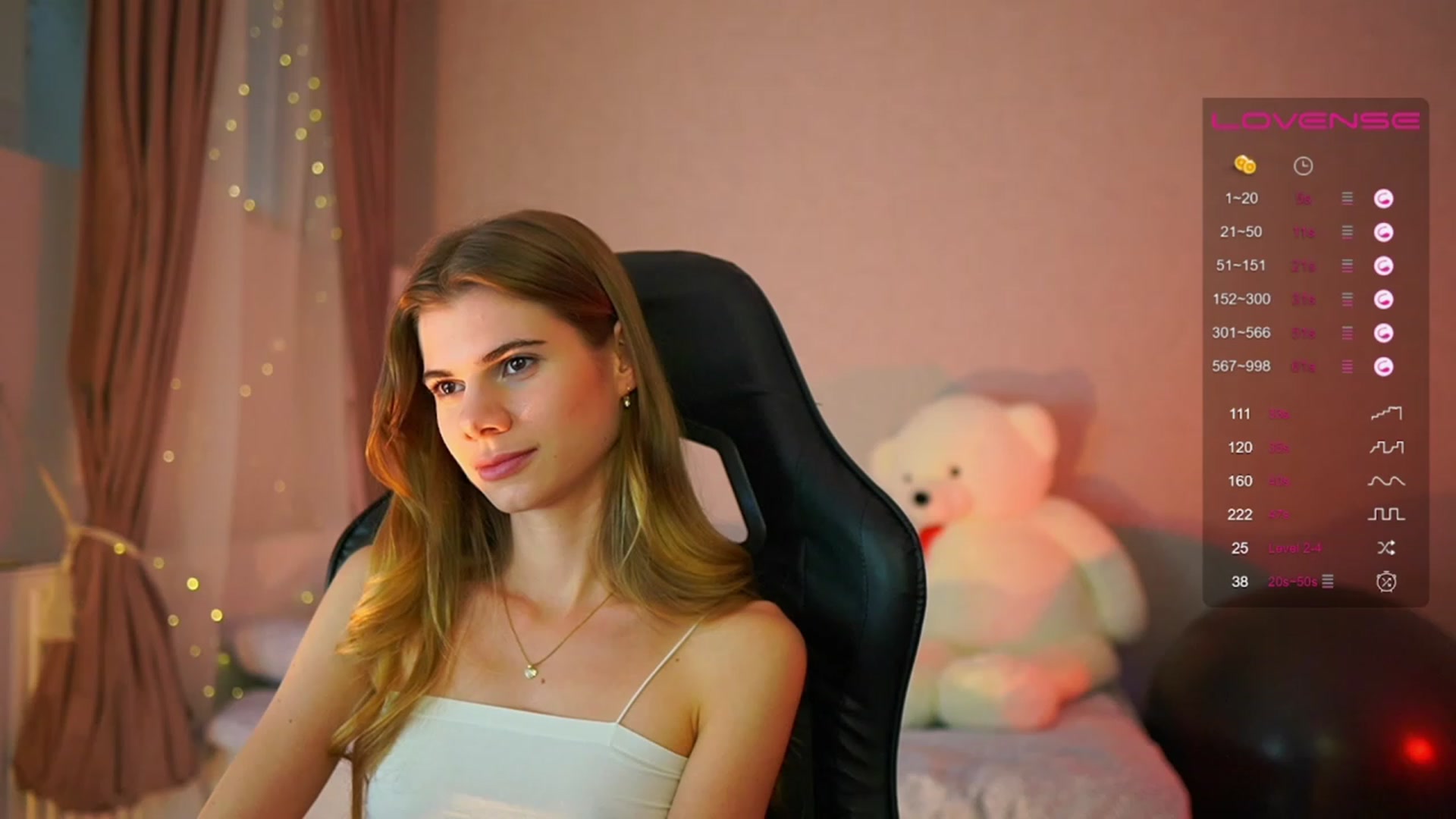 Gallery image thumbnail from RileyReid_18's myfreecams stream on, 06/07/2023, 15:36 image 7 of 20