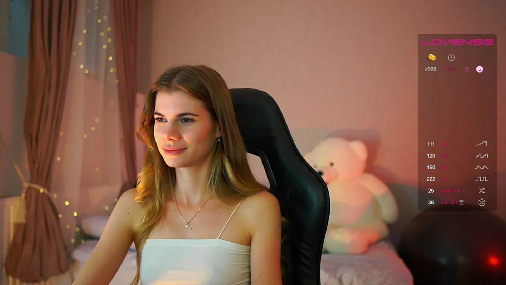 Gallery image thumbnail from RileyReid_18's myfreecams stream on, 06/07/2023, 15:36 image 5 of 20