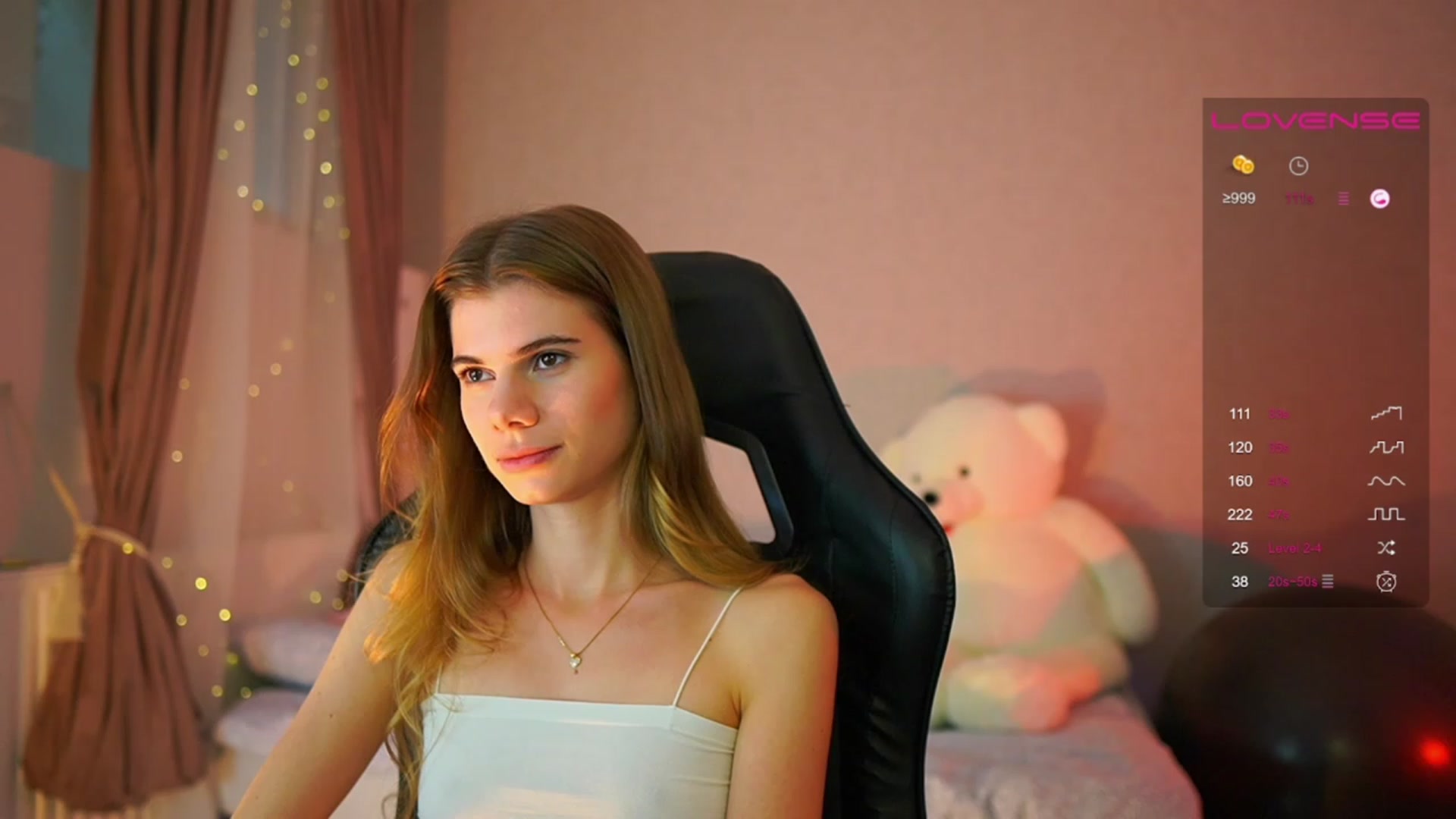 Gallery image thumbnail from RileyReid_18's myfreecams stream on, 06/07/2023, 15:36 image 16 of 20