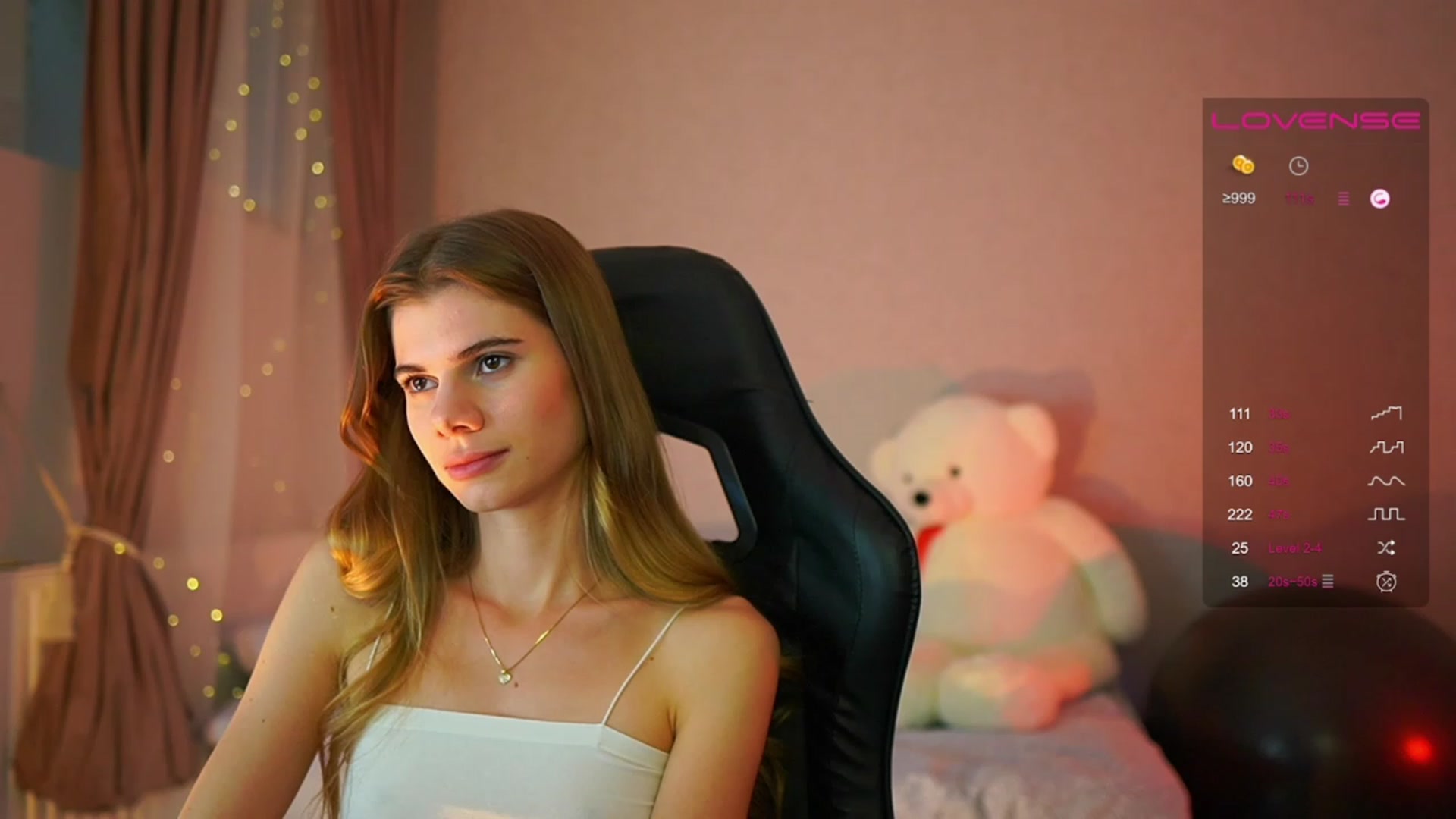 Gallery image thumbnail from RileyReid_18's myfreecams stream on, 06/07/2023, 15:36 image 2 of 20