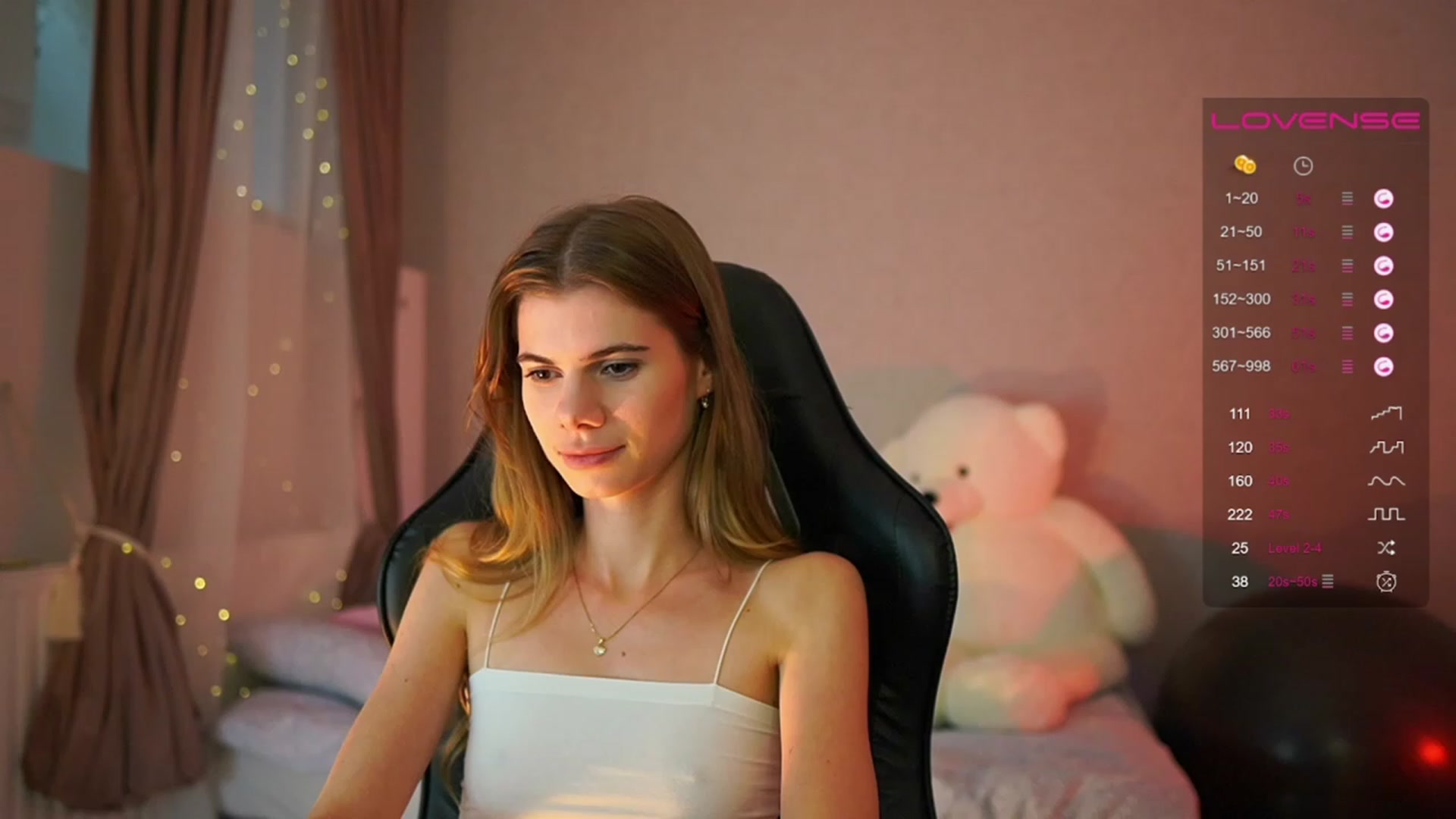 Gallery image thumbnail from RileyReid_18's myfreecams stream on, 06/07/2023, 17:16 image 10 of 20