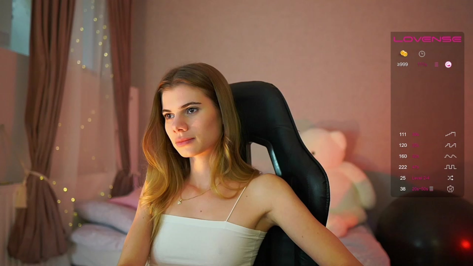 Gallery image thumbnail from RileyReid_18's myfreecams stream on, 06/07/2023, 17:16 image 5 of 20