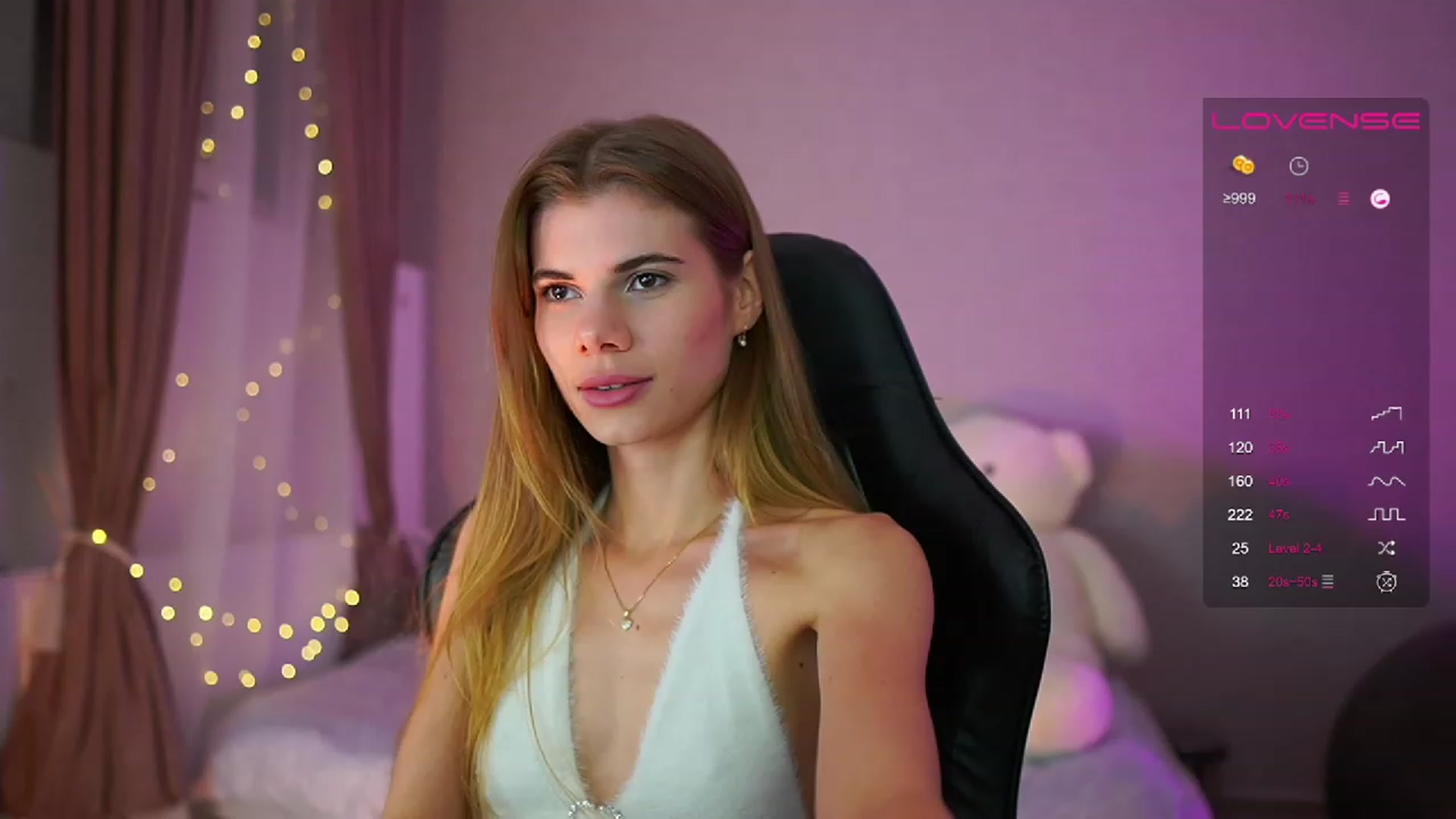 Gallery image thumbnail from RileyReid_18's myfreecams stream on, 06/10/2023, 20:28 image 14 of 20