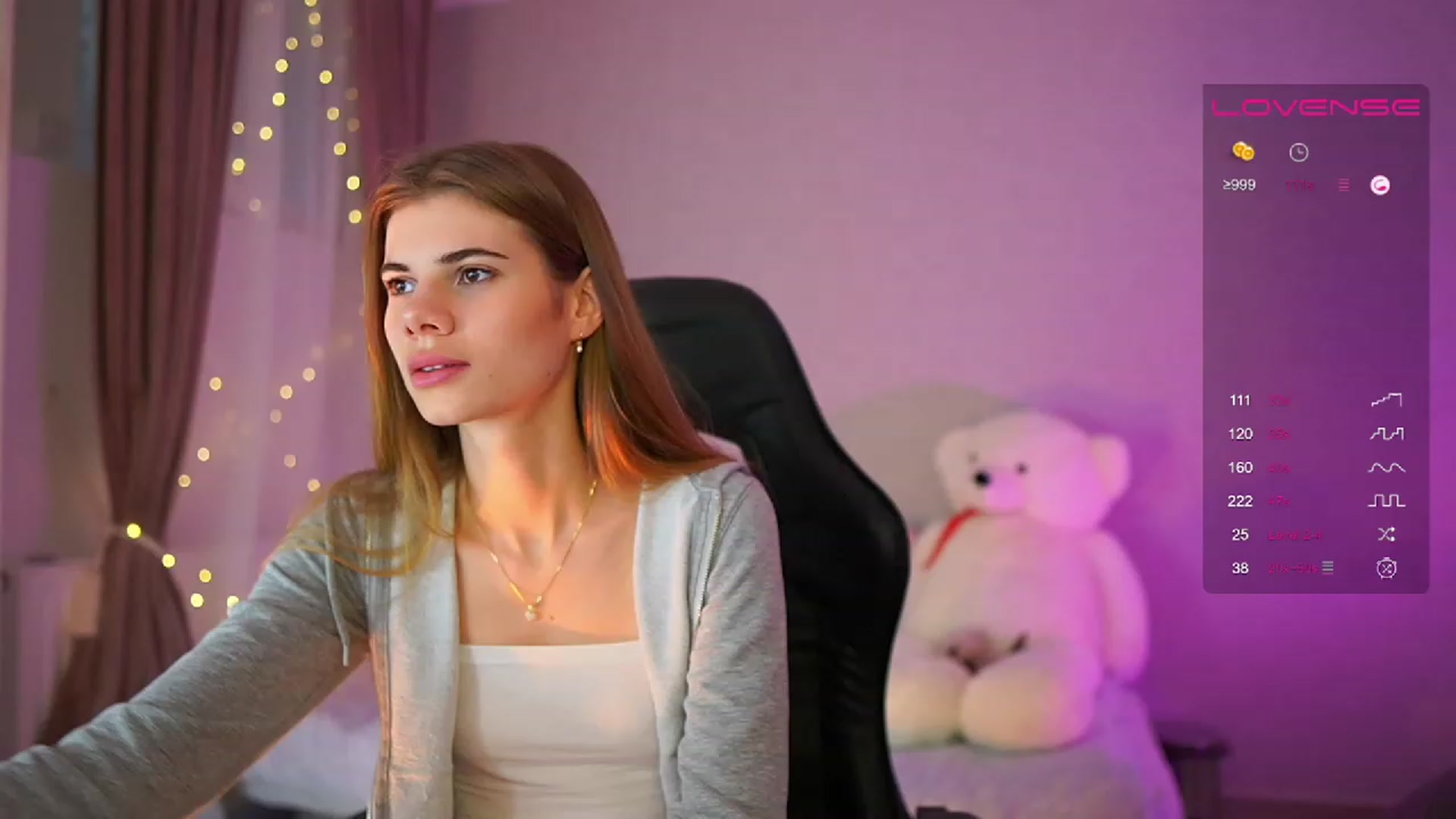 Gallery image thumbnail from RileyReid_18's myfreecams stream on, 06/11/2023, 13:57 image 2 of 20