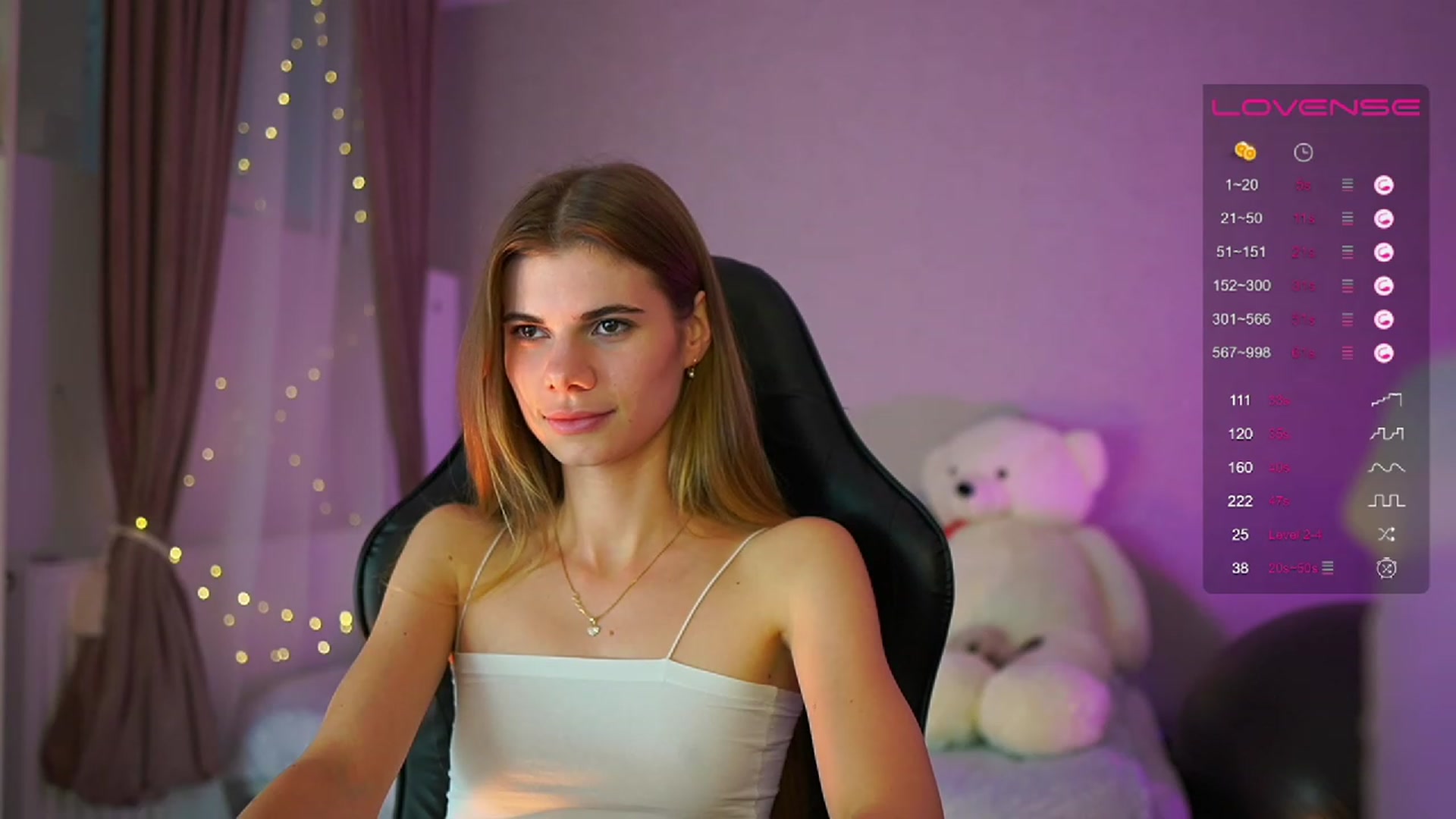Gallery image thumbnail from RileyReid_18's myfreecams stream on, 06/11/2023, 17:11 image 17 of 20