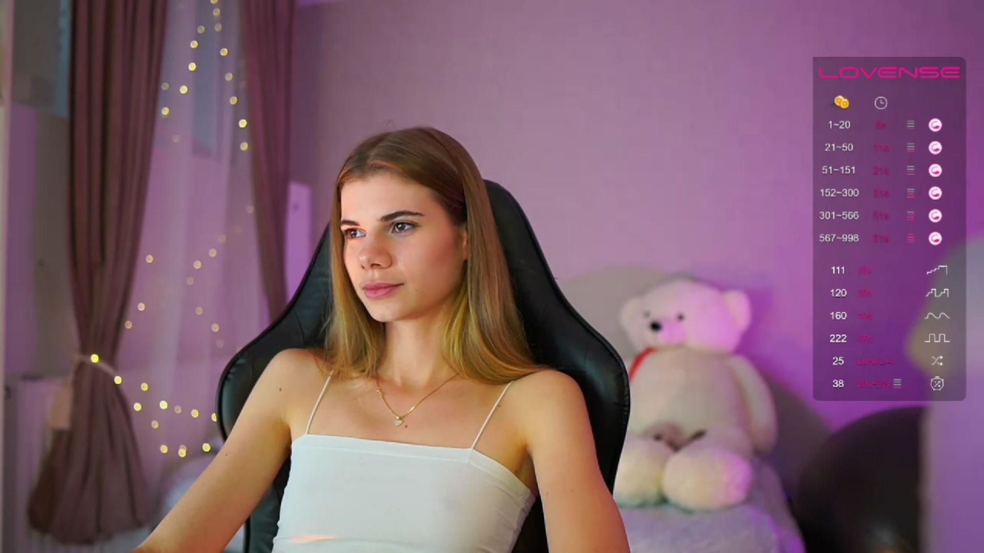 Gallery image thumbnail from RileyReid_18's myfreecams stream on, 06/11/2023, 17:11 image 11 of 20