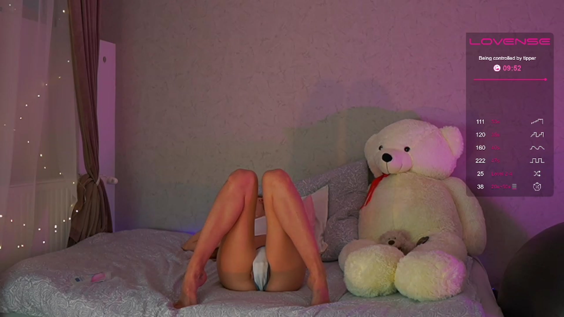 Gallery image thumbnail from RileyReid_18's myfreecams stream on, 06/11/2023, 17:11 image 14 of 20
