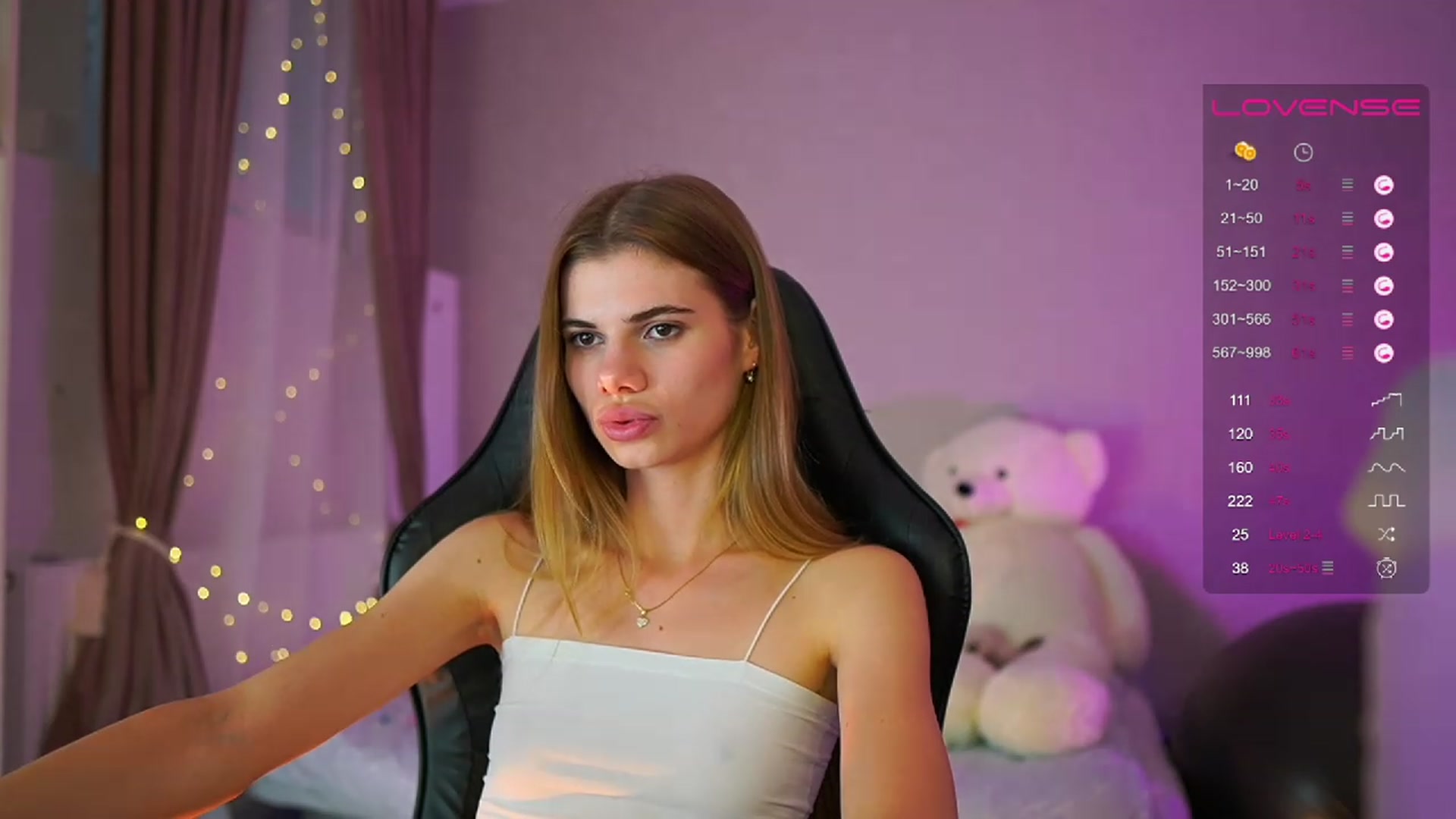 Gallery image thumbnail from RileyReid_18's myfreecams stream on, 06/11/2023, 17:11 image 18 of 20