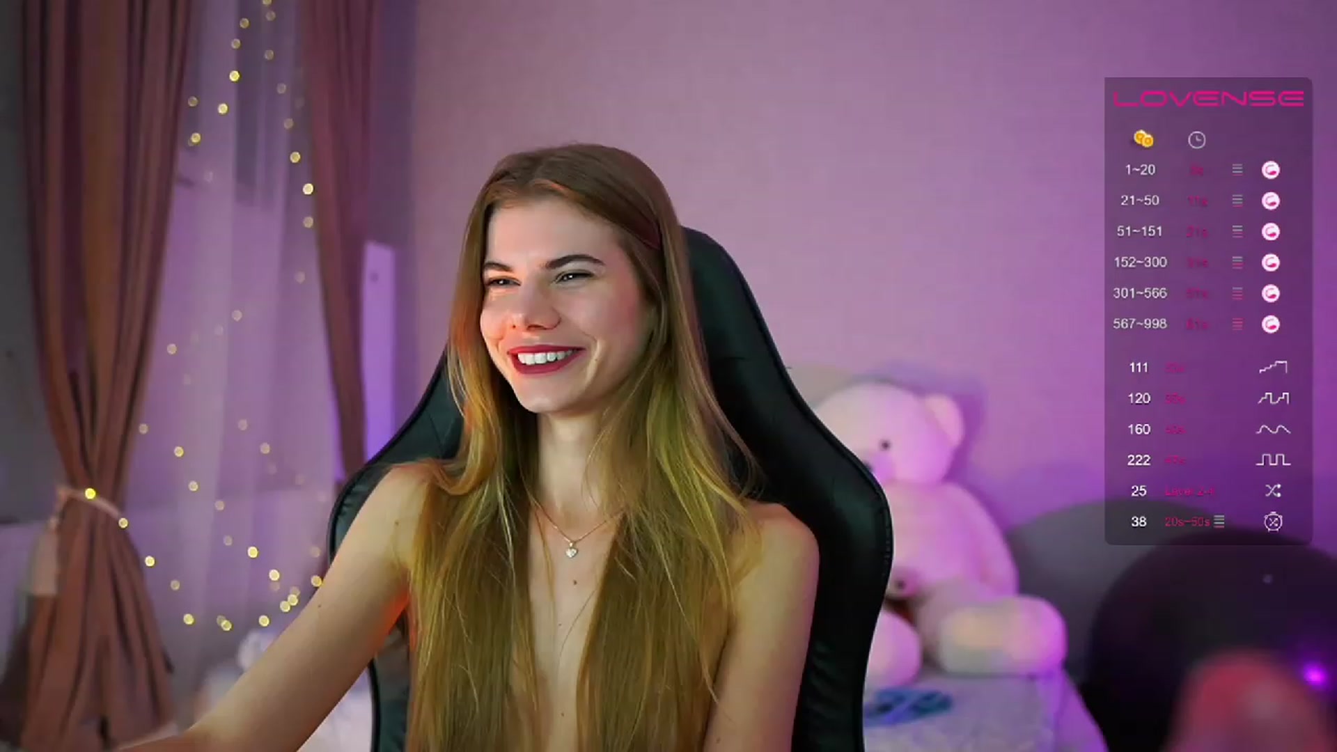 Gallery image thumbnail from RileyReid_18's myfreecams stream on, 06/14/2023, 20:52 image 17 of 20