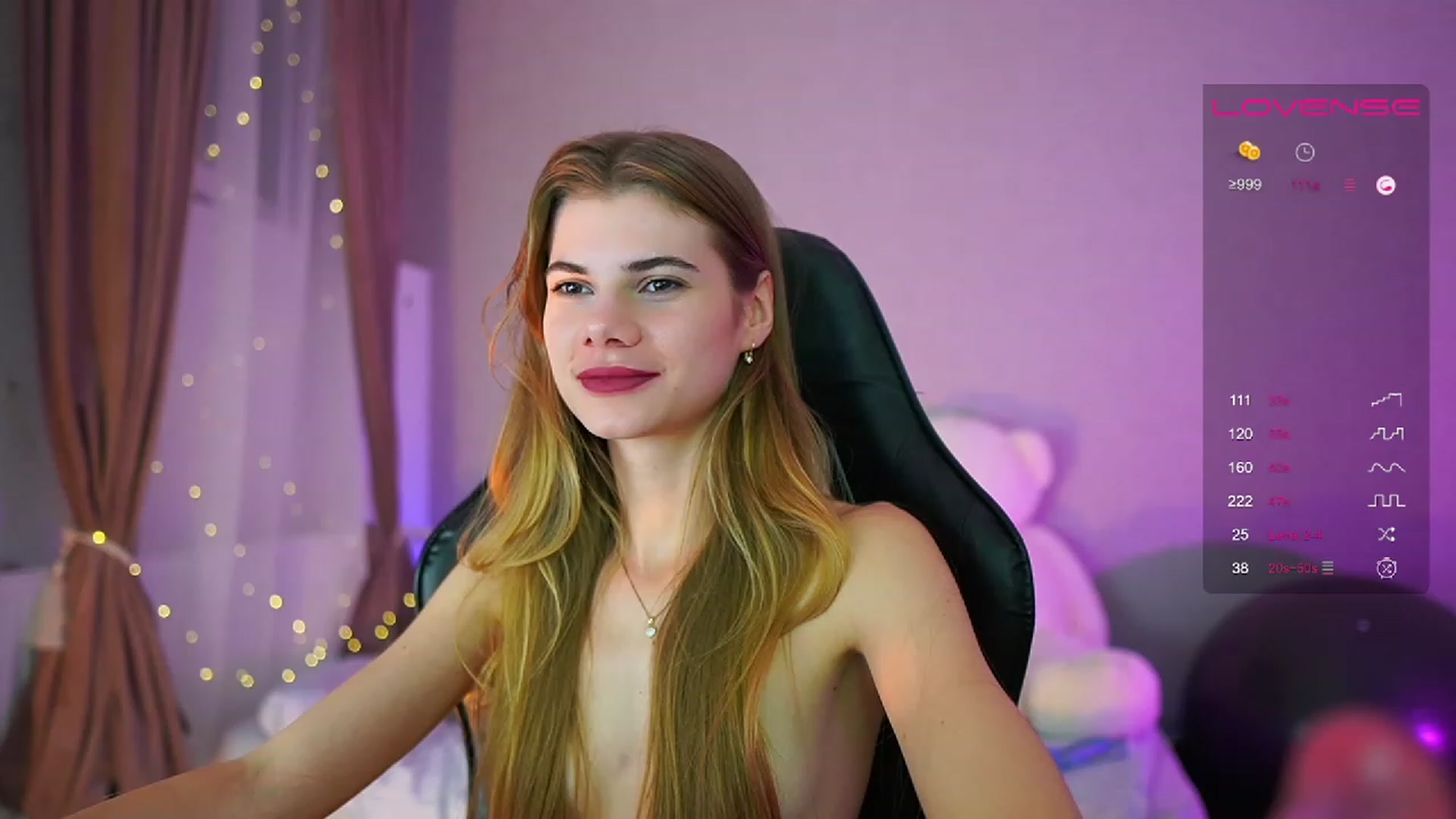 Gallery image thumbnail from RileyReid_18's myfreecams stream on, 06/14/2023, 23:02 image 1 of 20