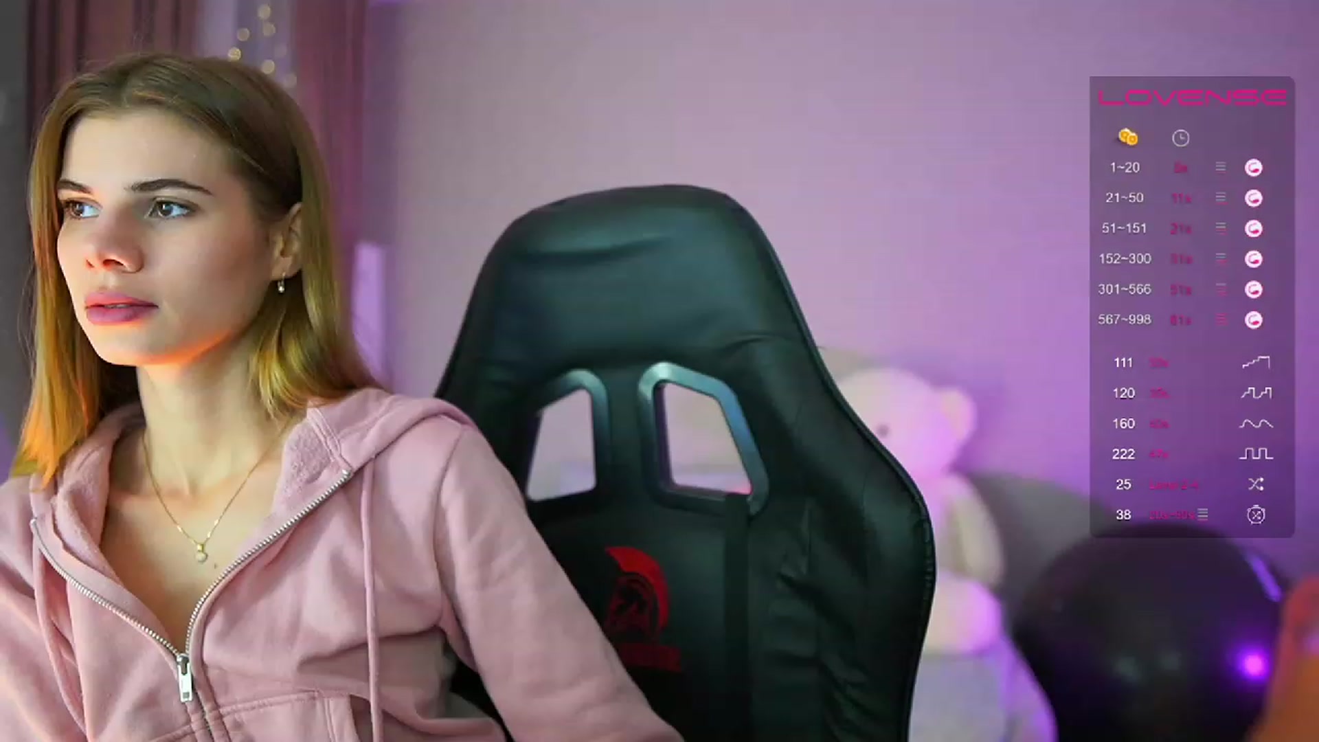 Gallery image thumbnail from RileyReid_18's myfreecams stream on, 06/16/2023, 18:42 image 1 of 20