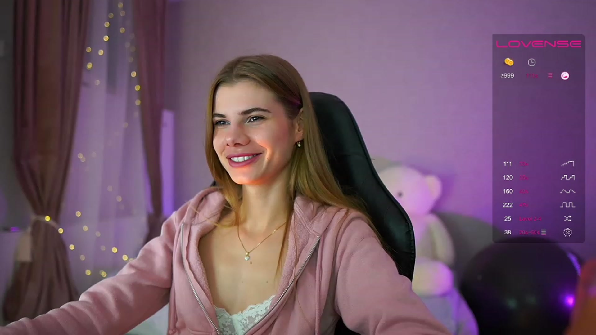 Gallery image thumbnail from RileyReid_18's myfreecams stream on, 06/16/2023, 18:42 image 14 of 20