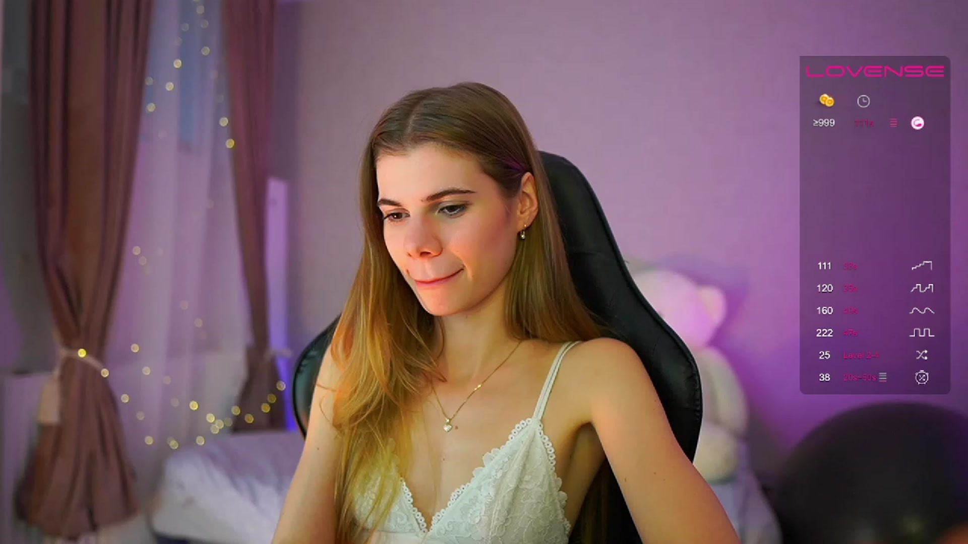 Gallery image thumbnail from RileyReid_18's myfreecams stream on, 06/18/2023, 14:54 image 10 of 20