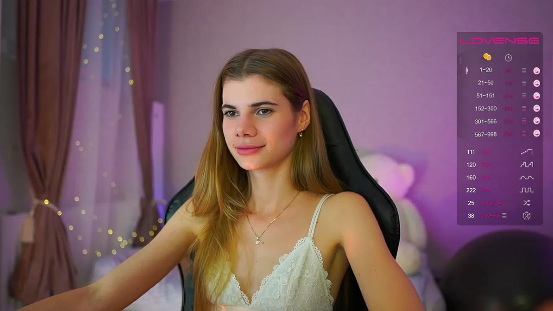 Gallery image thumbnail from RileyReid_18's myfreecams stream on, 06/18/2023, 14:54 image 8 of 20