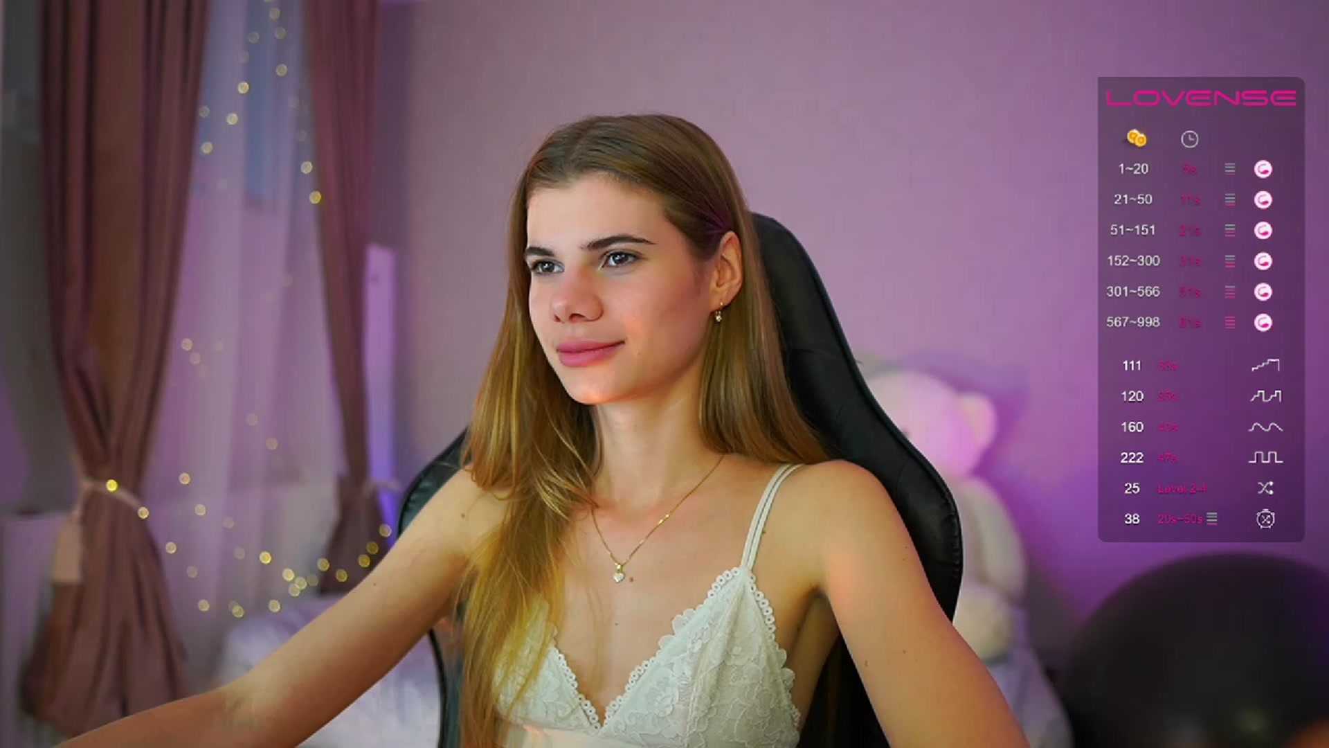 Gallery image thumbnail from RileyReid_18's myfreecams stream on, 06/18/2023, 14:54 image 7 of 20