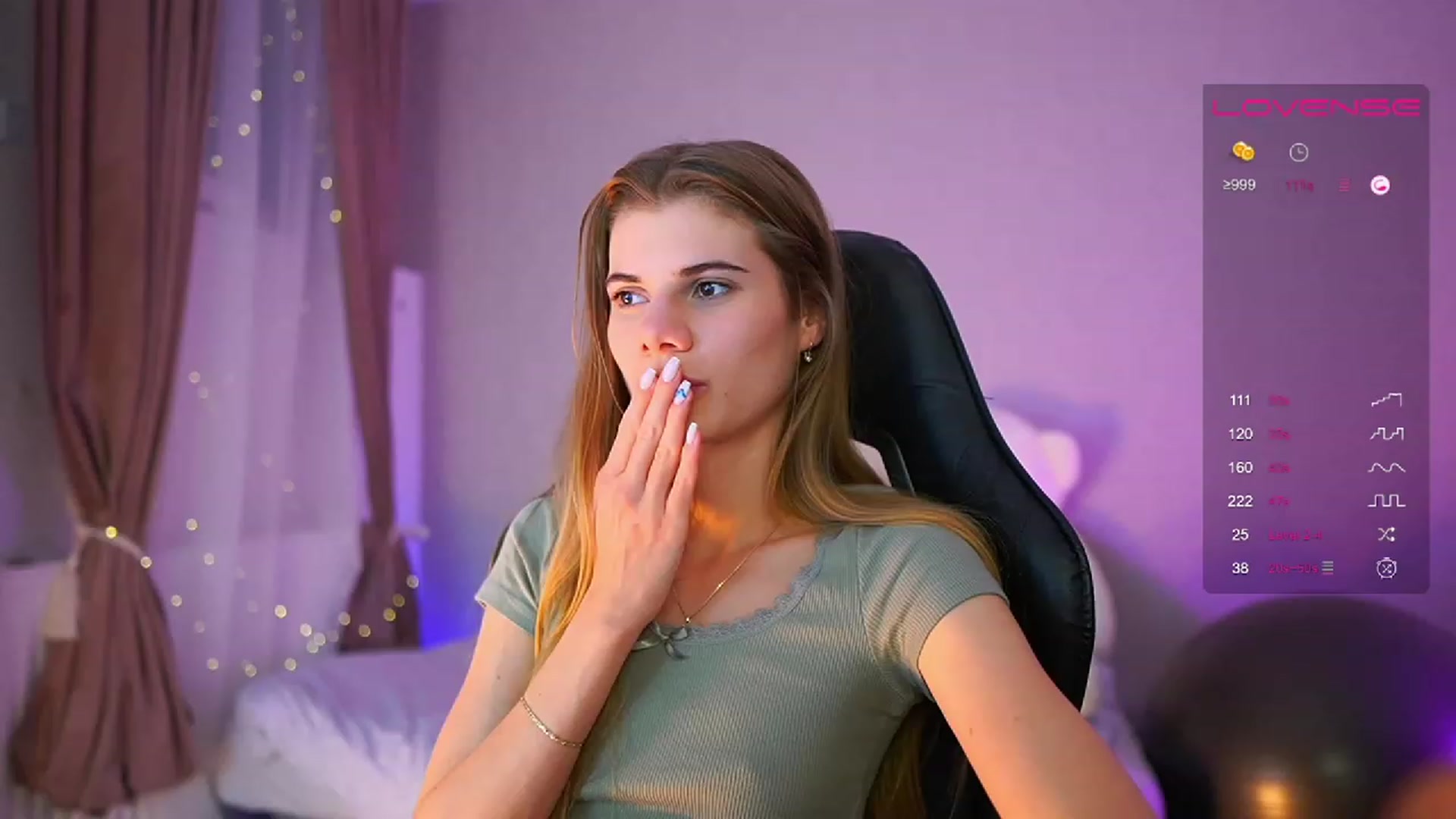 Gallery image thumbnail from RileyReid_18's myfreecams stream on, 06/18/2023, 18:00 image 15 of 20