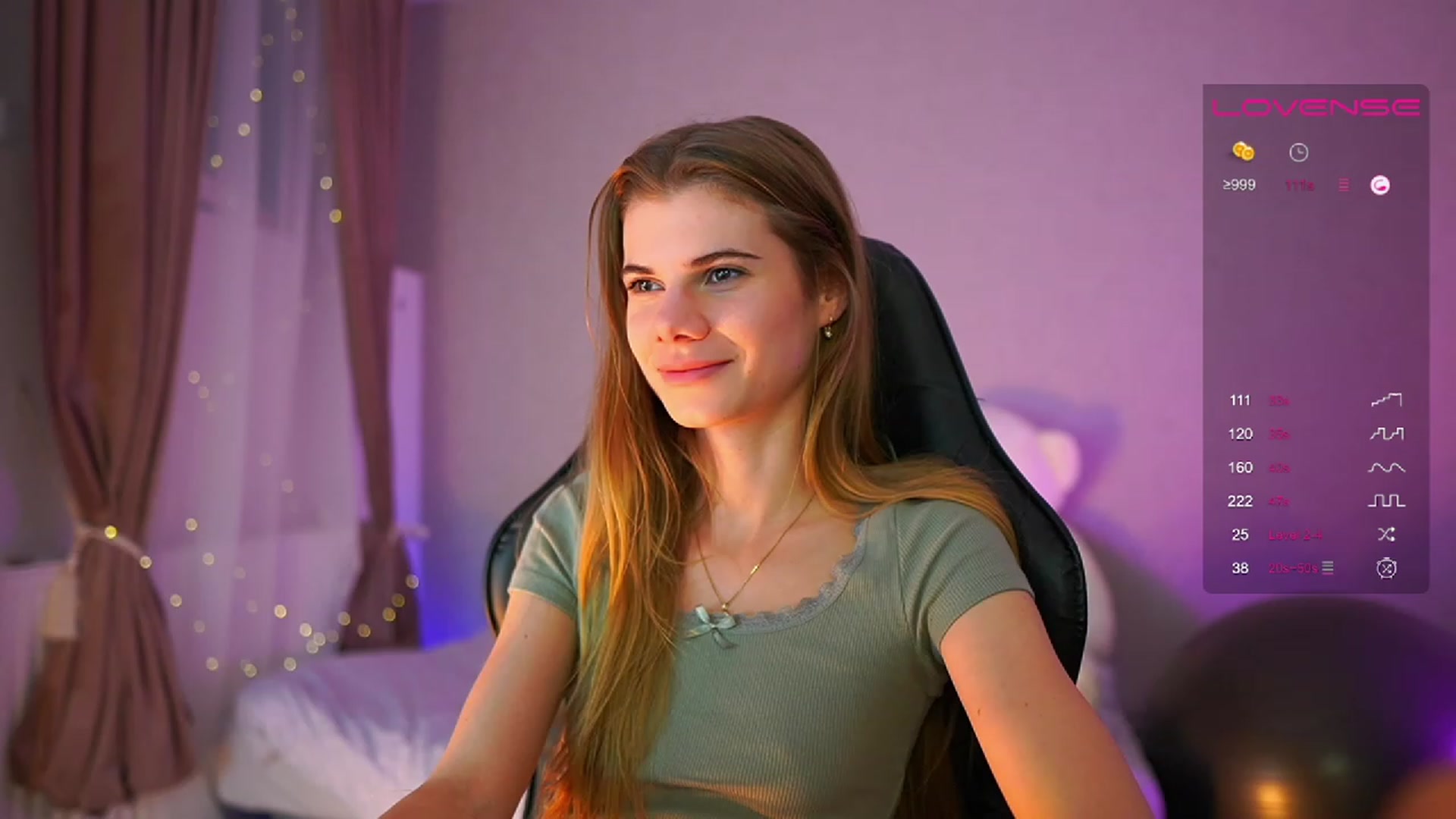 Gallery image thumbnail from RileyReid_18's myfreecams stream on, 06/18/2023, 18:00 image 10 of 20