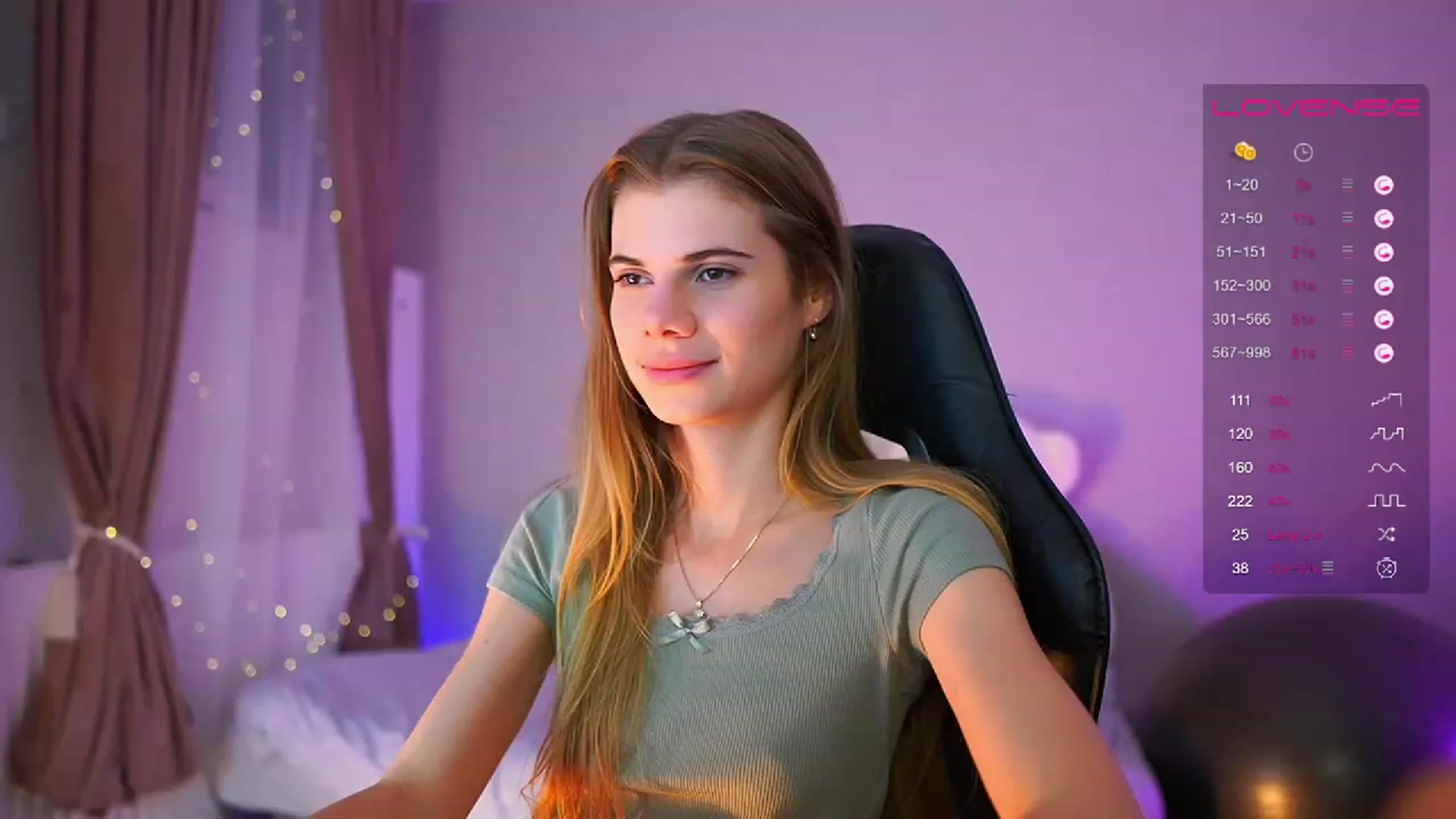 Gallery image thumbnail from RileyReid_18's myfreecams stream on, 06/18/2023, 18:00 image 13 of 20