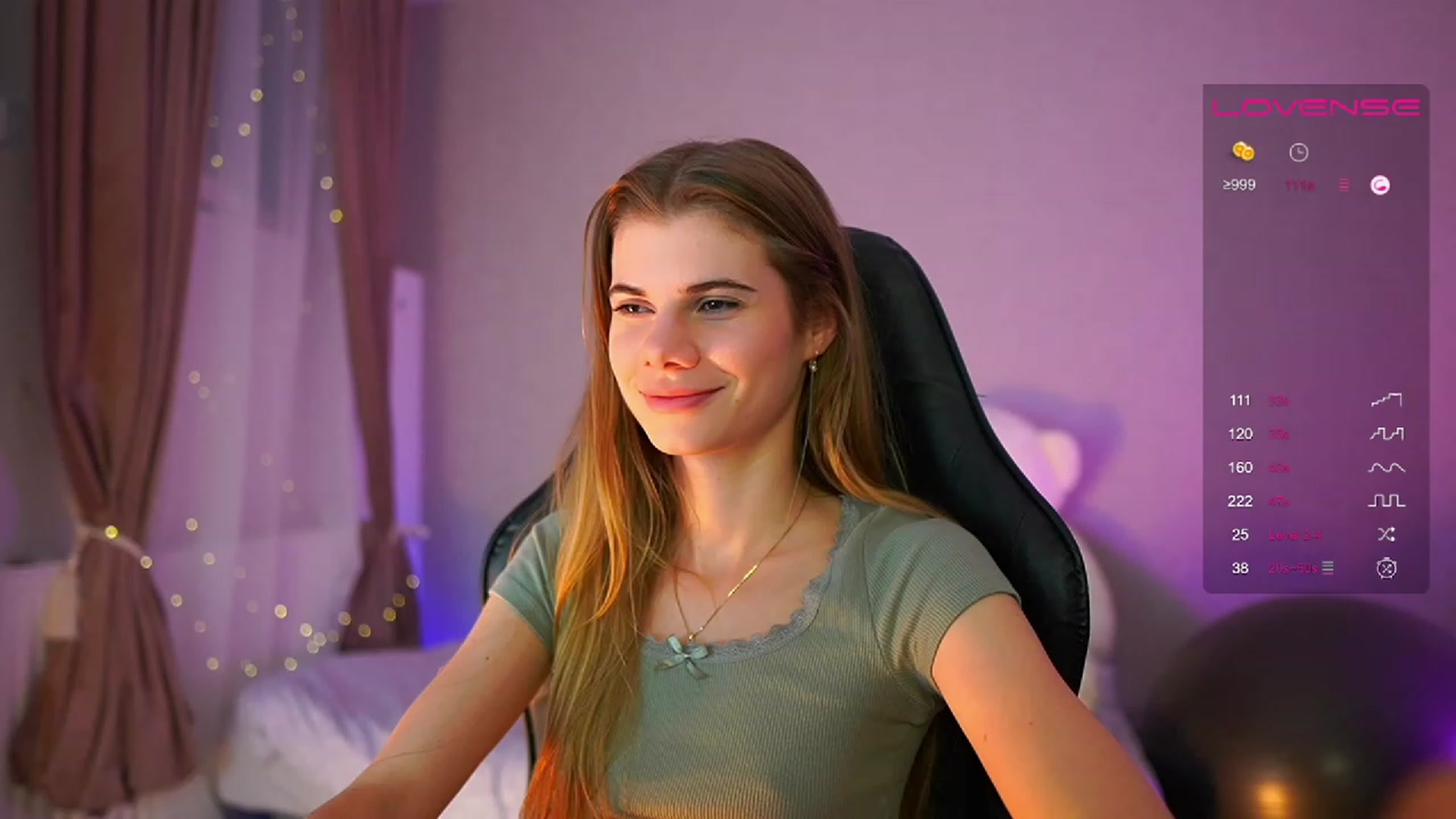 Gallery image thumbnail from RileyReid_18's myfreecams stream on, 06/18/2023, 18:00 image 7 of 20
