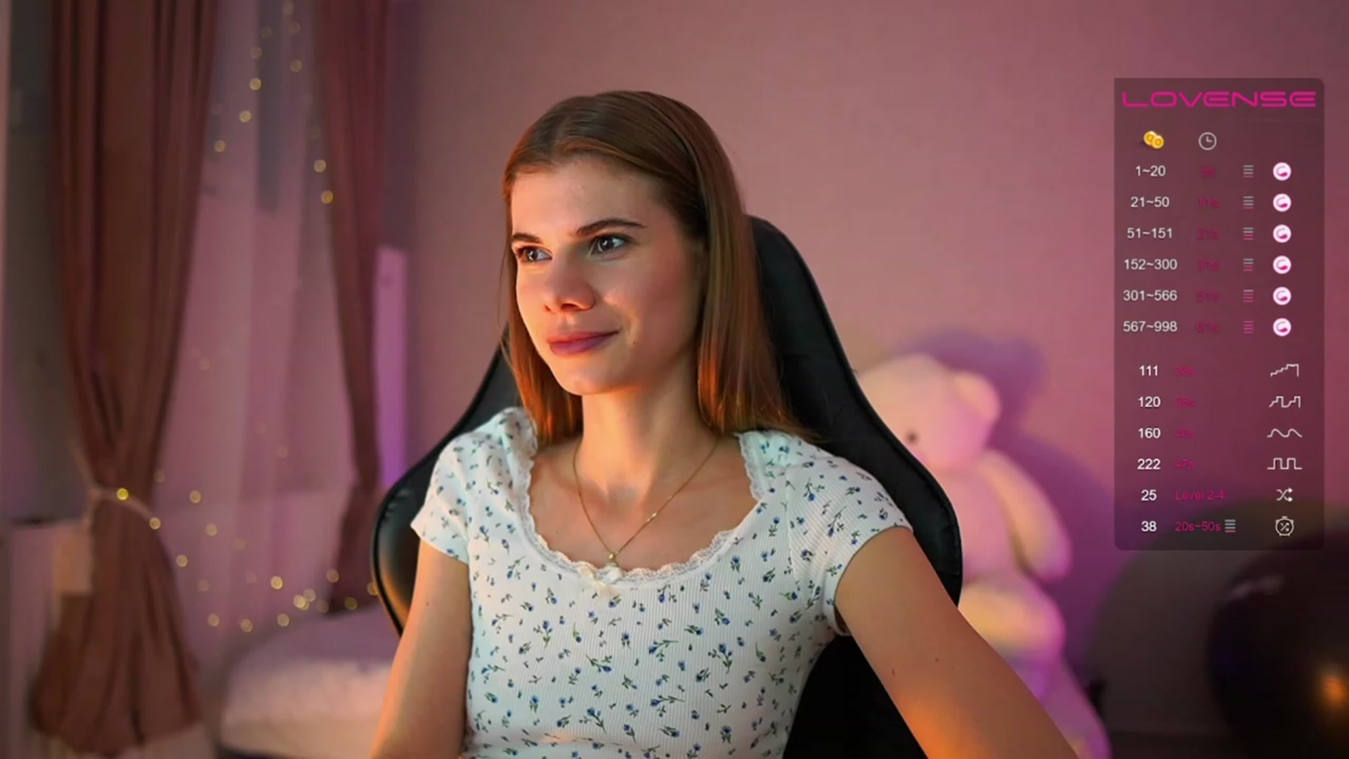 Gallery image thumbnail from RileyReid_18's myfreecams stream on, 06/20/2023, 18:08 image 15 of 20