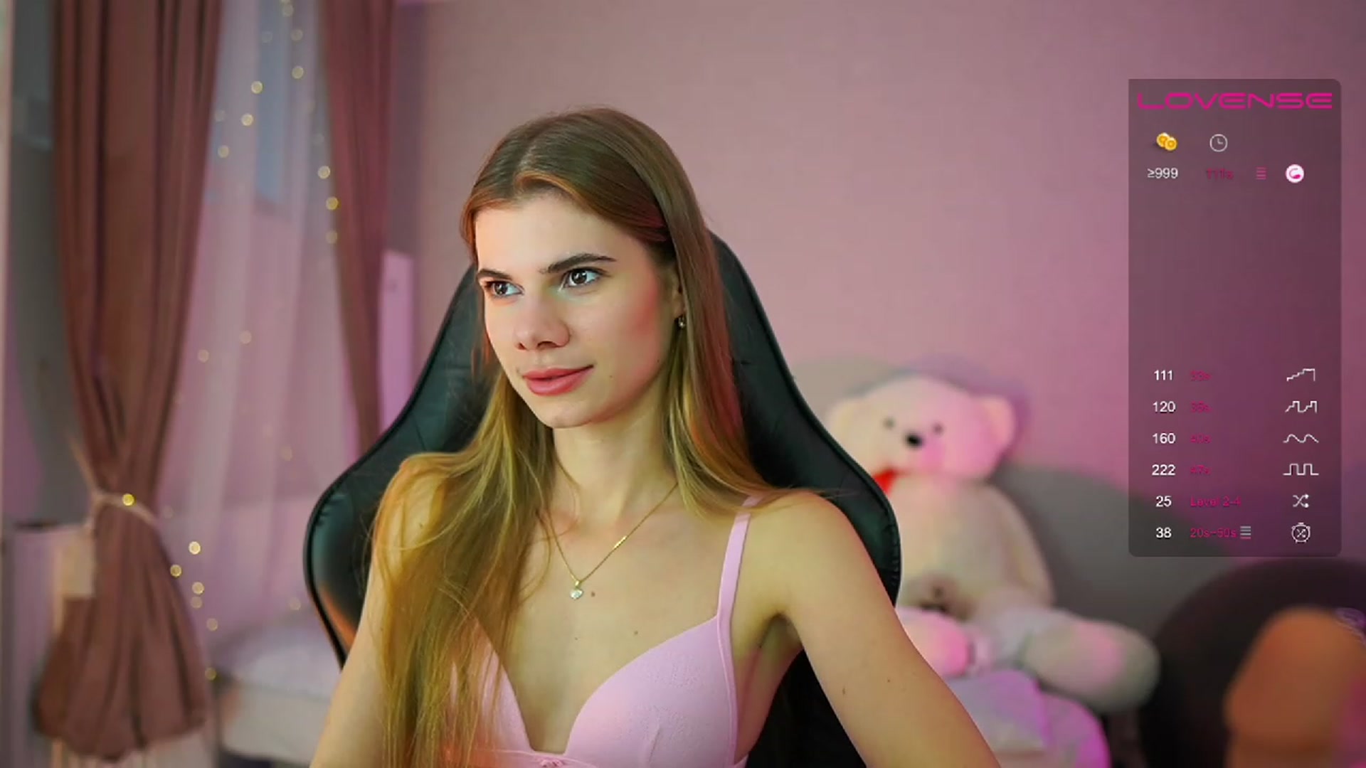 Gallery image thumbnail from RileyReid_18's myfreecams stream on, 06/21/2023, 15:05 image 12 of 20