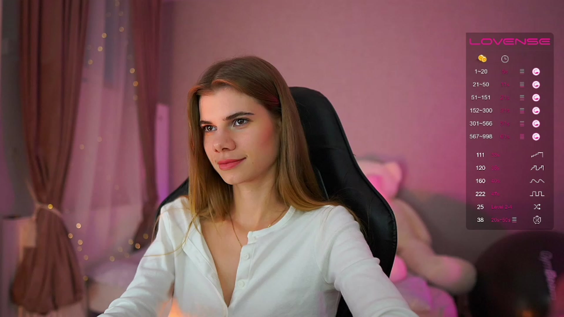 Gallery image thumbnail from RileyReid_18's myfreecams stream on, 06/21/2023, 17:54 image 9 of 20