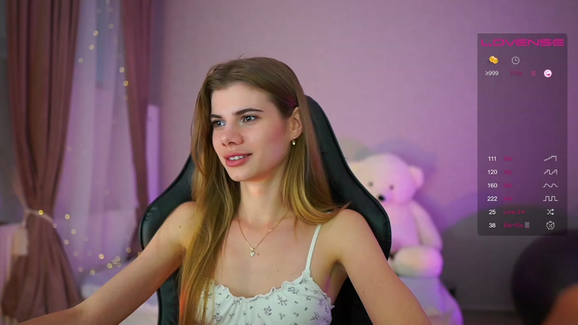 Gallery image thumbnail from RileyReid_18's myfreecams stream on, 06/22/2023, 15:50 image 18 of 20
