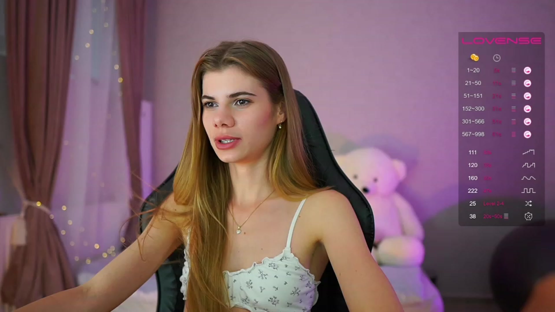 Gallery image thumbnail from RileyReid_18's myfreecams stream on, 06/22/2023, 15:50 image 6 of 20
