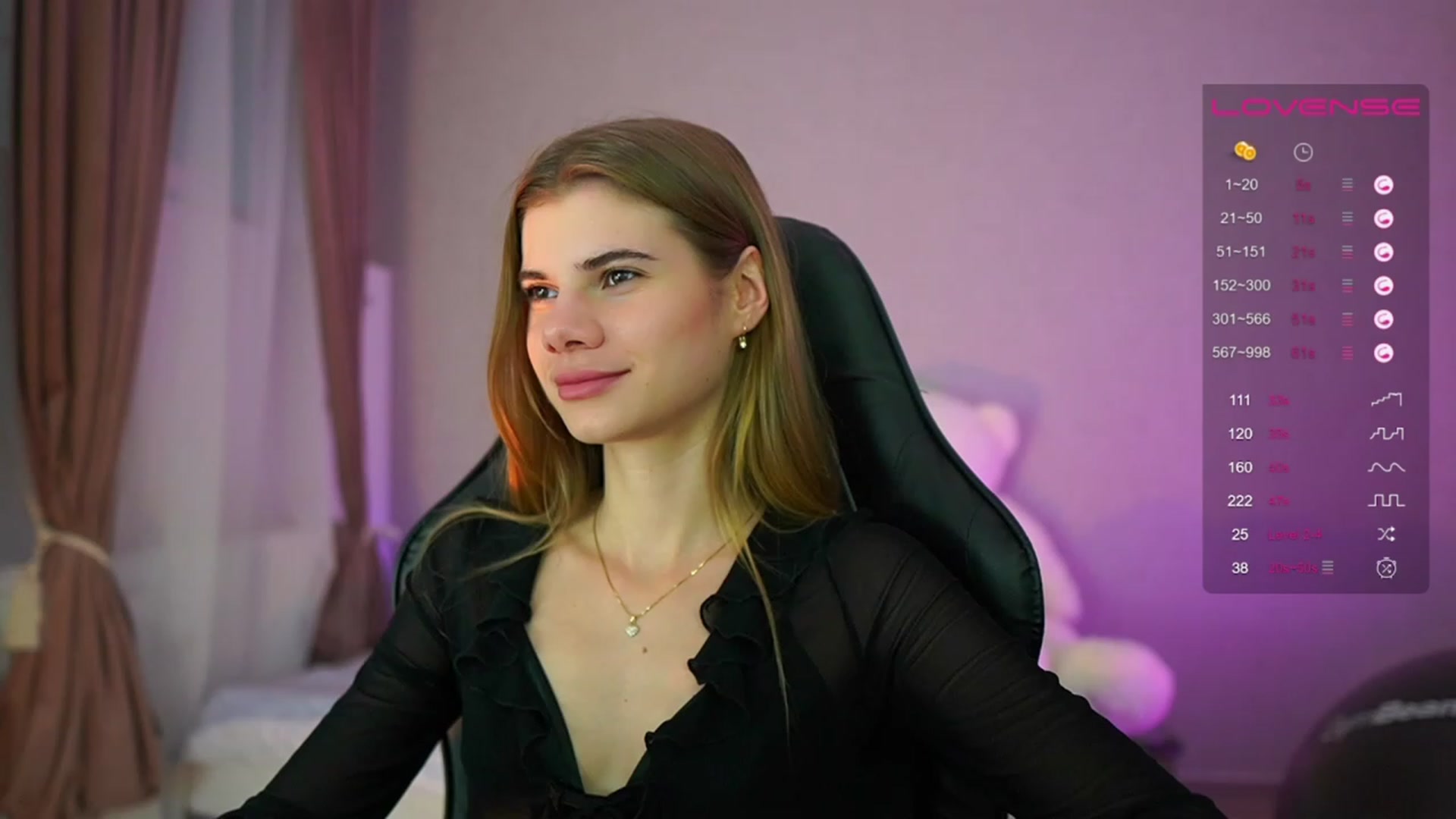 Gallery image thumbnail from RileyReid_18's myfreecams stream on, 06/27/2023, 13:48 image 9 of 20
