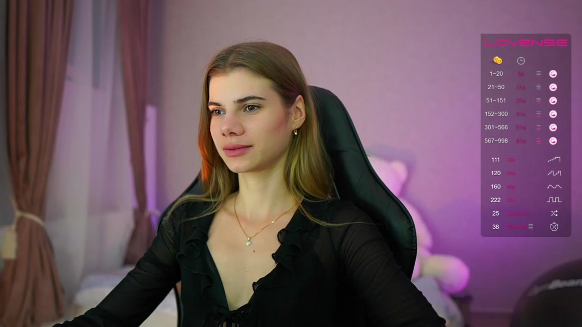 Gallery image thumbnail from RileyReid_18's myfreecams stream on, 06/27/2023, 13:48 image 7 of 20