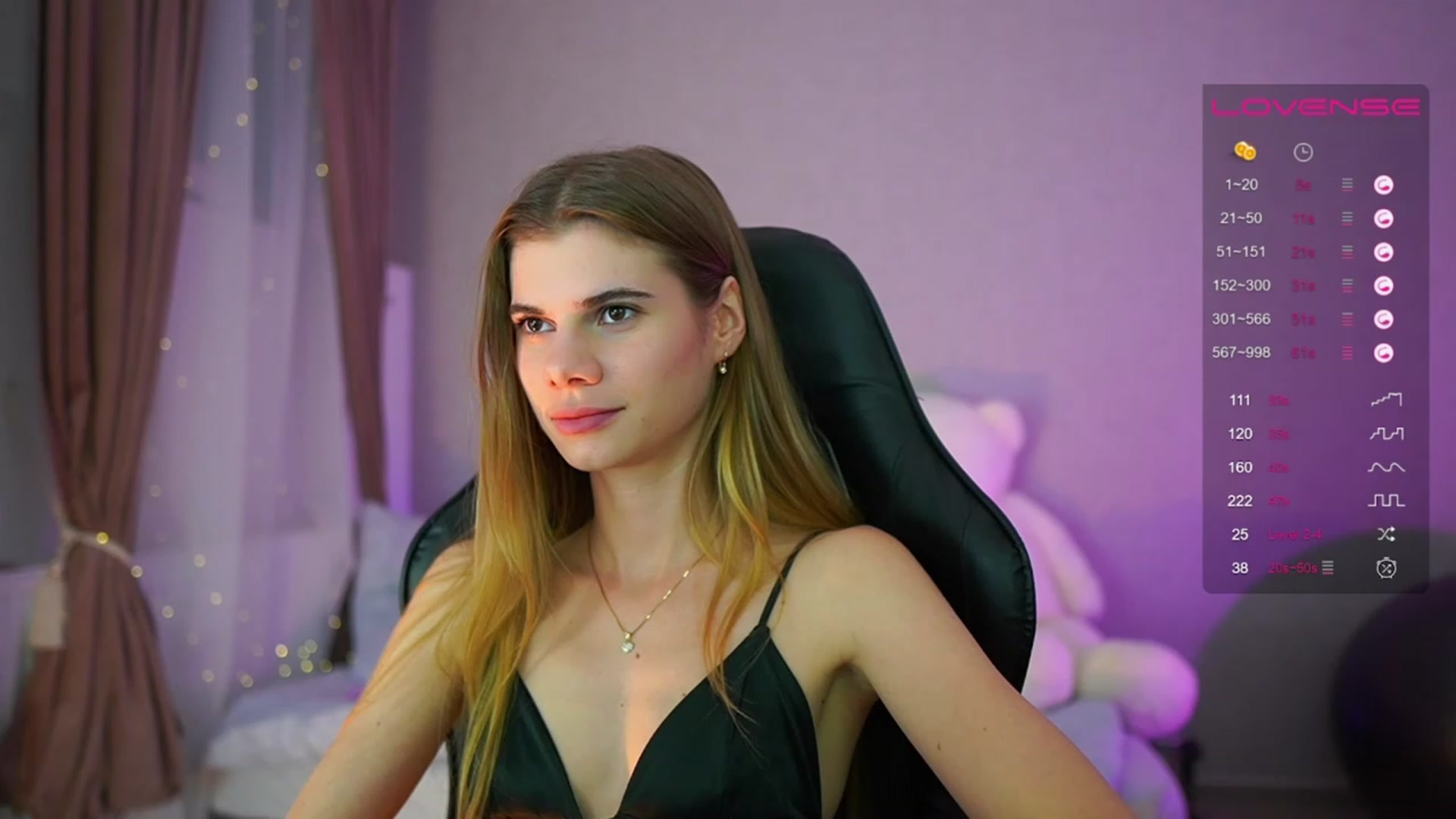 Gallery image thumbnail from RileyReid_18's myfreecams stream on, 06/27/2023, 17:22 image 6 of 20