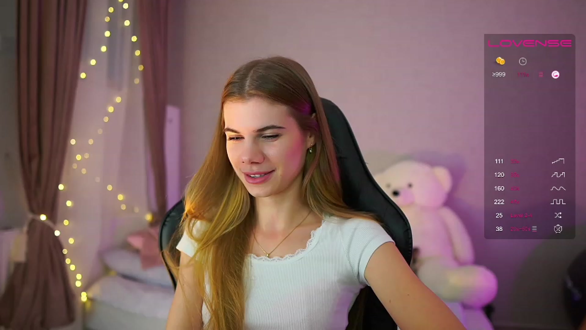Gallery image thumbnail from RileyReid_18's myfreecams stream on, 06/28/2023, 14:53 image 13 of 20